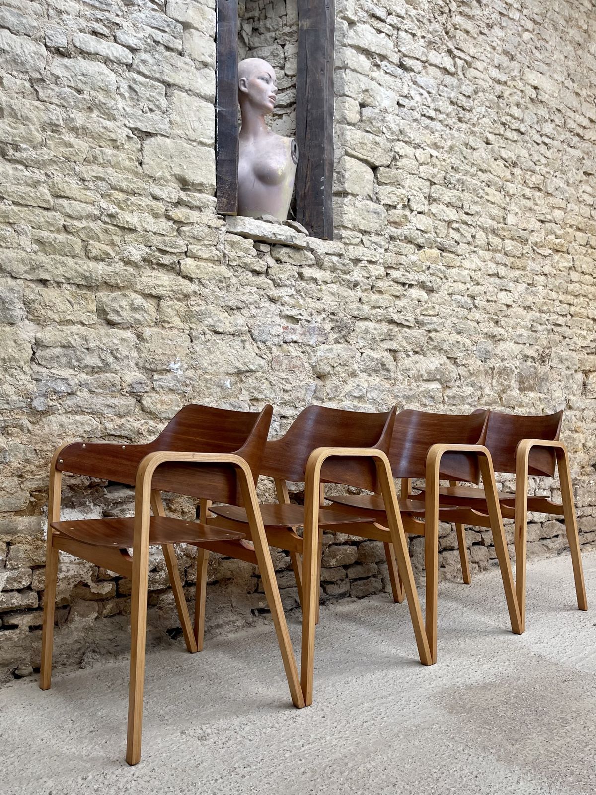 photo vintage Set Of Four Mid Century Modern Wood Dining Chairs. Set Of 4 Chairs Plywood And Beach  And Ply Wood Bentwood Chairs 1950s