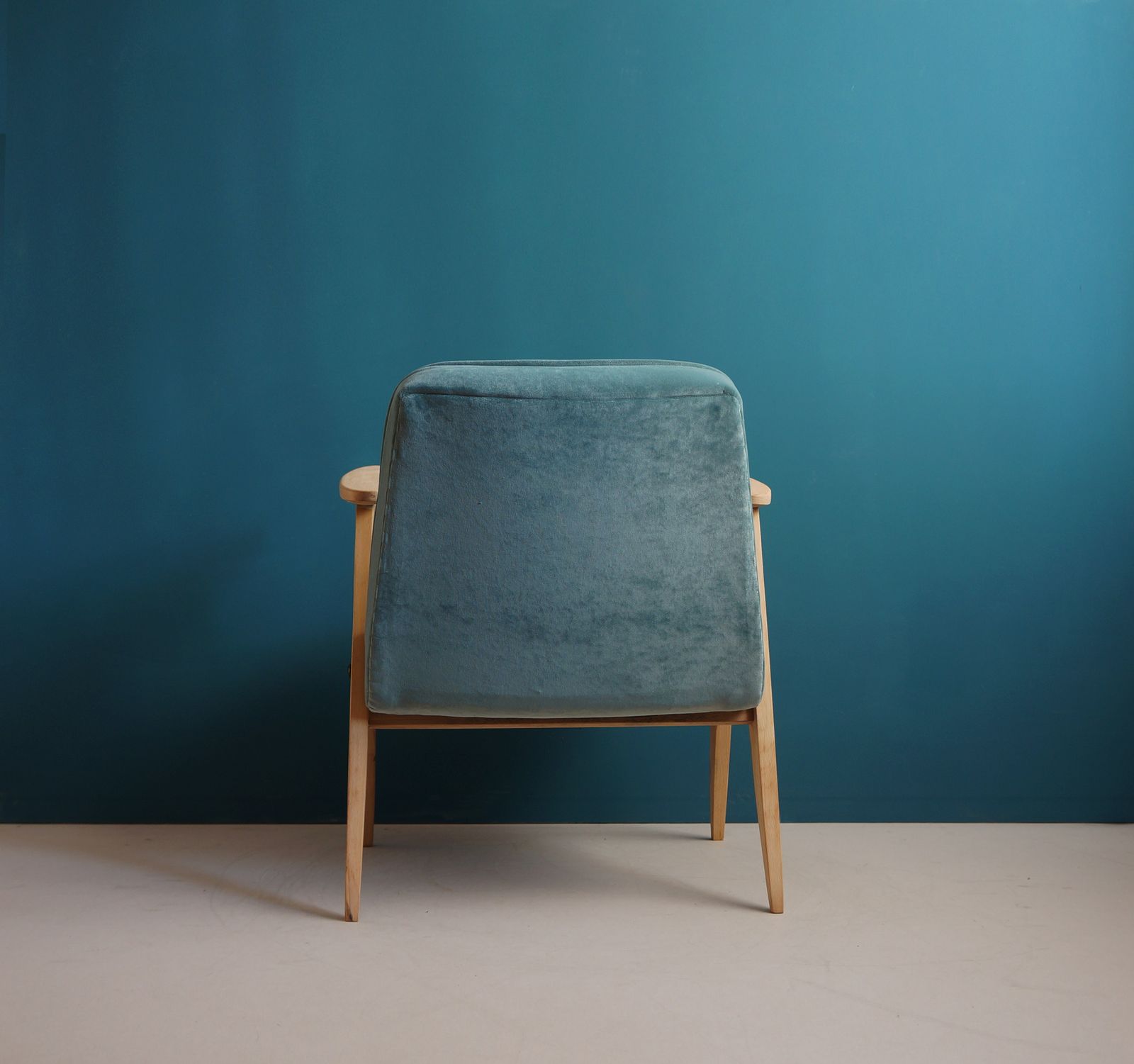 Vintage Armchair 366 Chierowski Form Mid Century, Blue, Restored photo vinterior