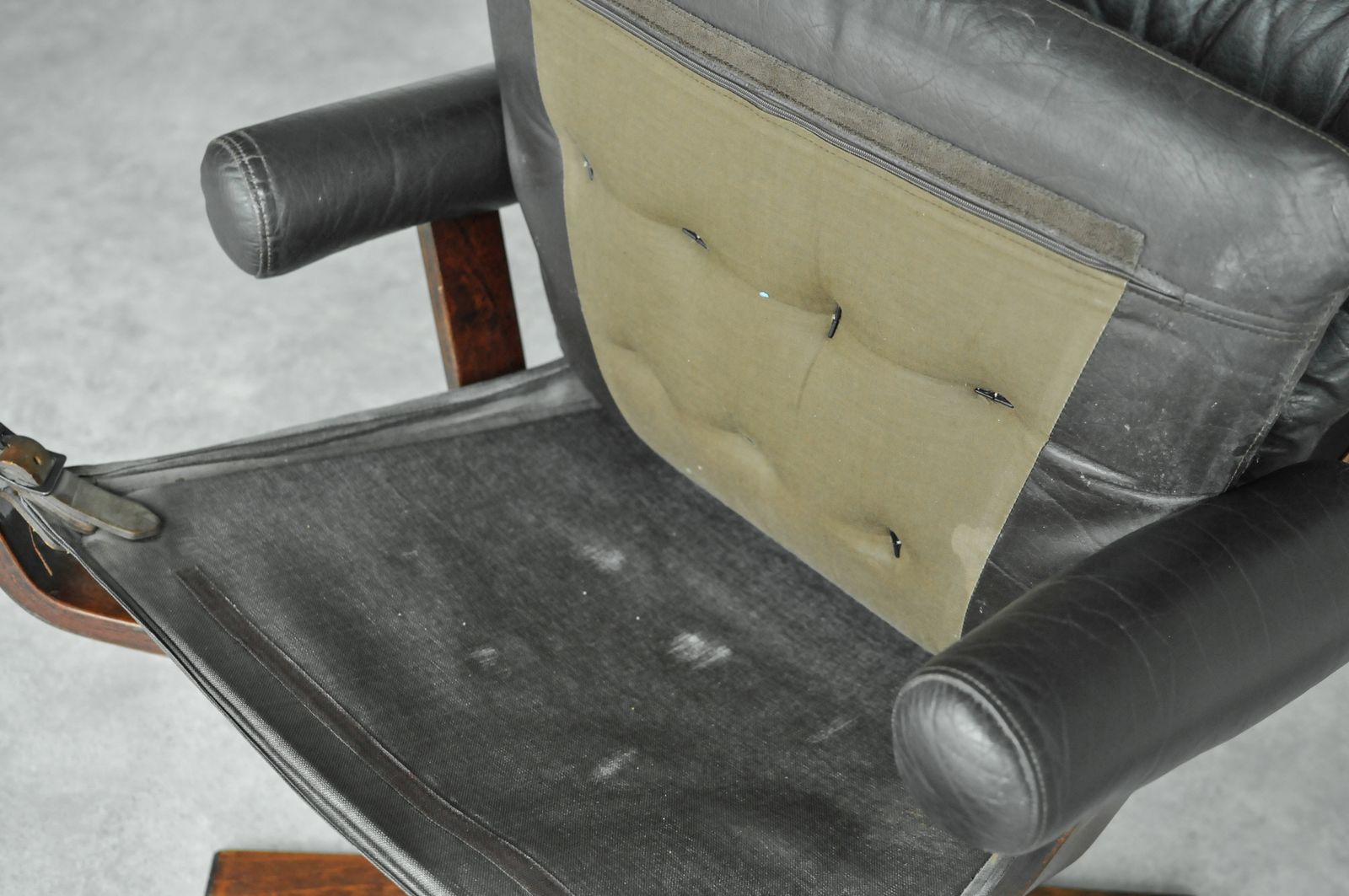 photo vintage Superstar Armchair And Footstoo