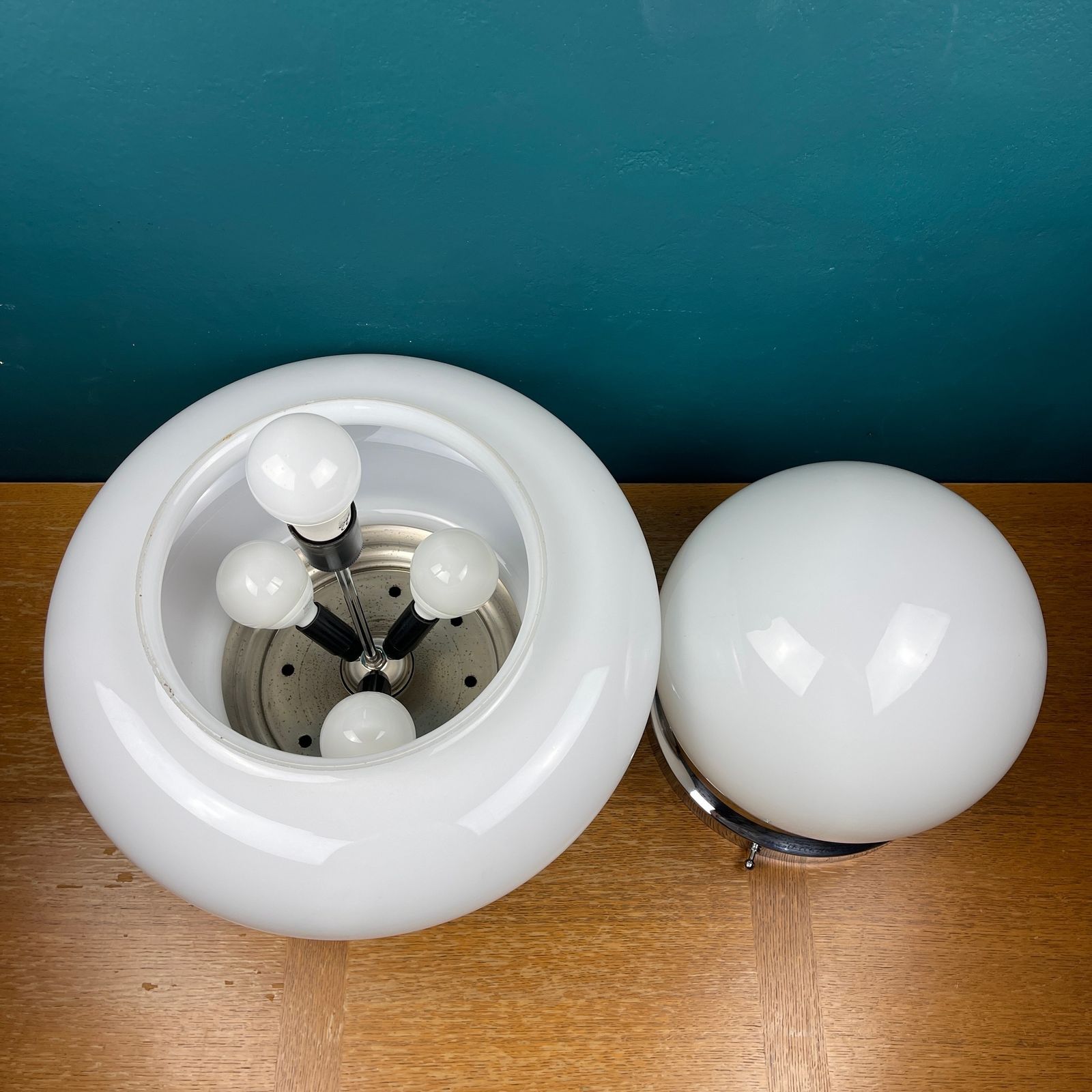 Large White Opaline Glass Table Lamp Ufo Italy 1970s photo for sale