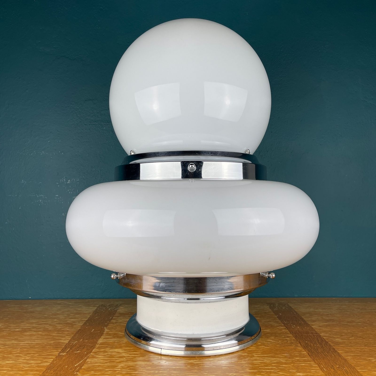Large White Opaline Glass Table Lamp Ufo Italy 1970s photo Lighting