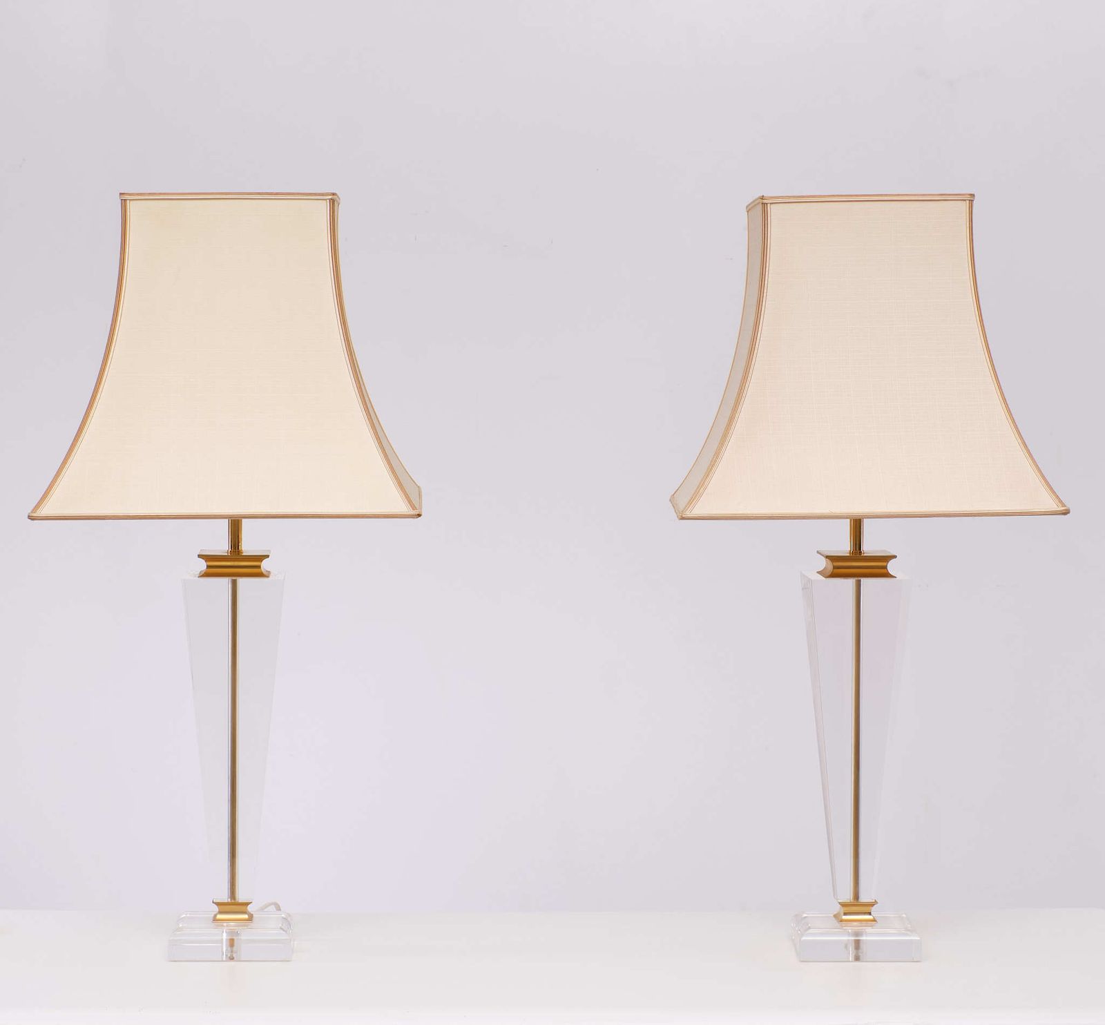 Hollywood Regency Lucite Table Lamps 1970s France photo vintage