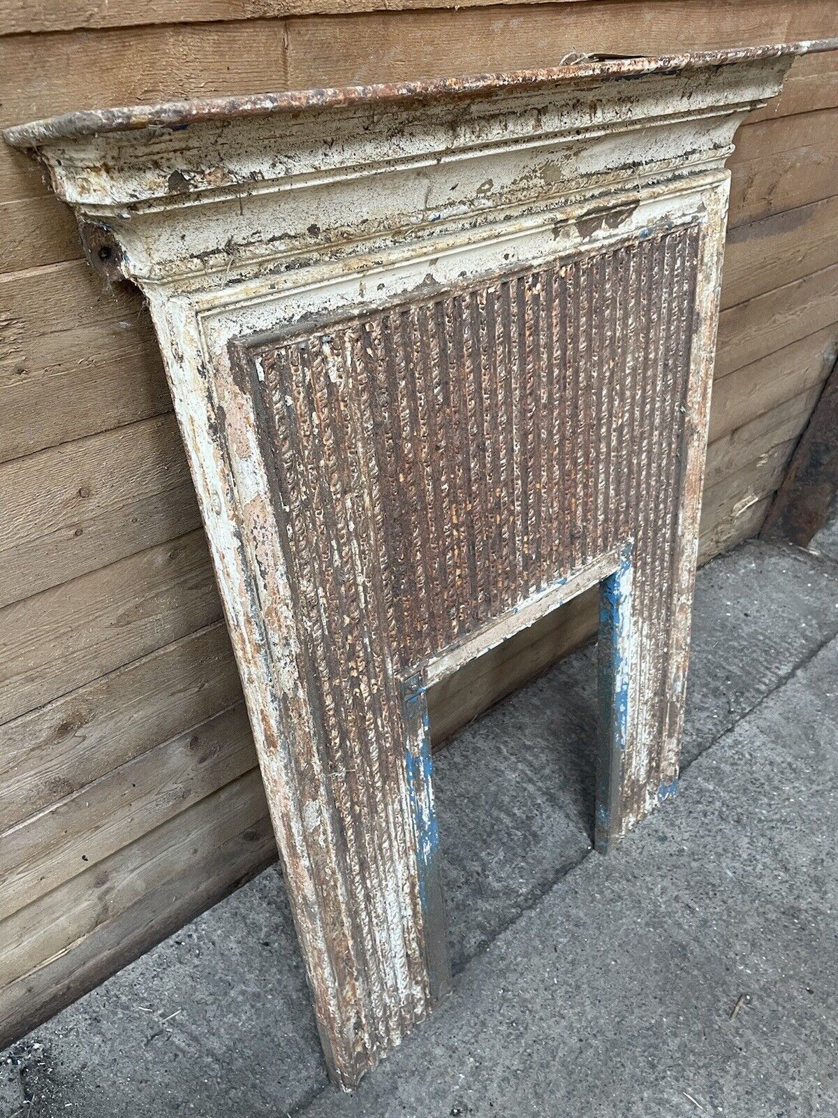 Antique Cast Iron Fireplace Surround photo vinterior