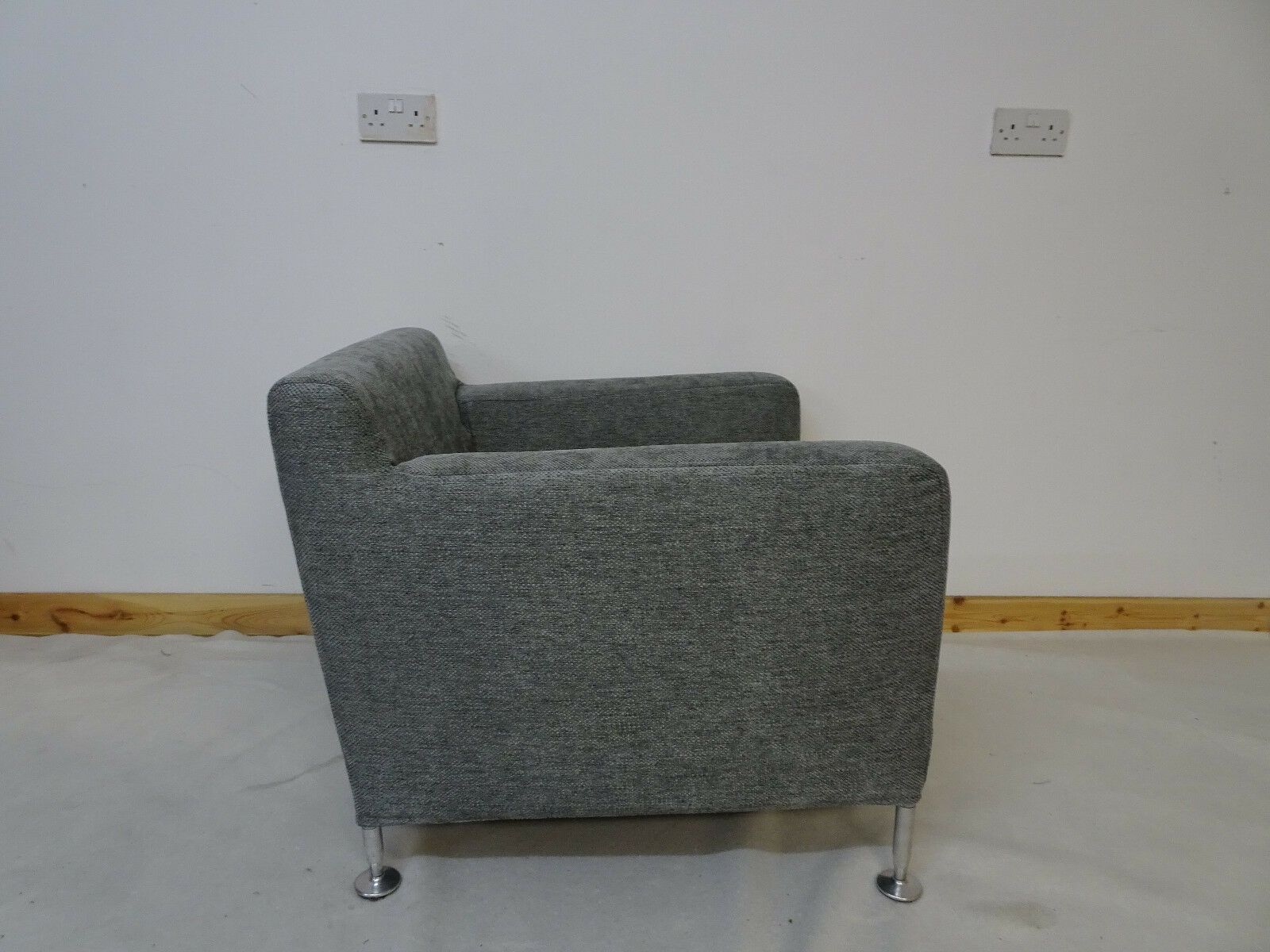 Immaculate Bb Italia Harry Armchair In Grey Woven Fabric photo 1200.0