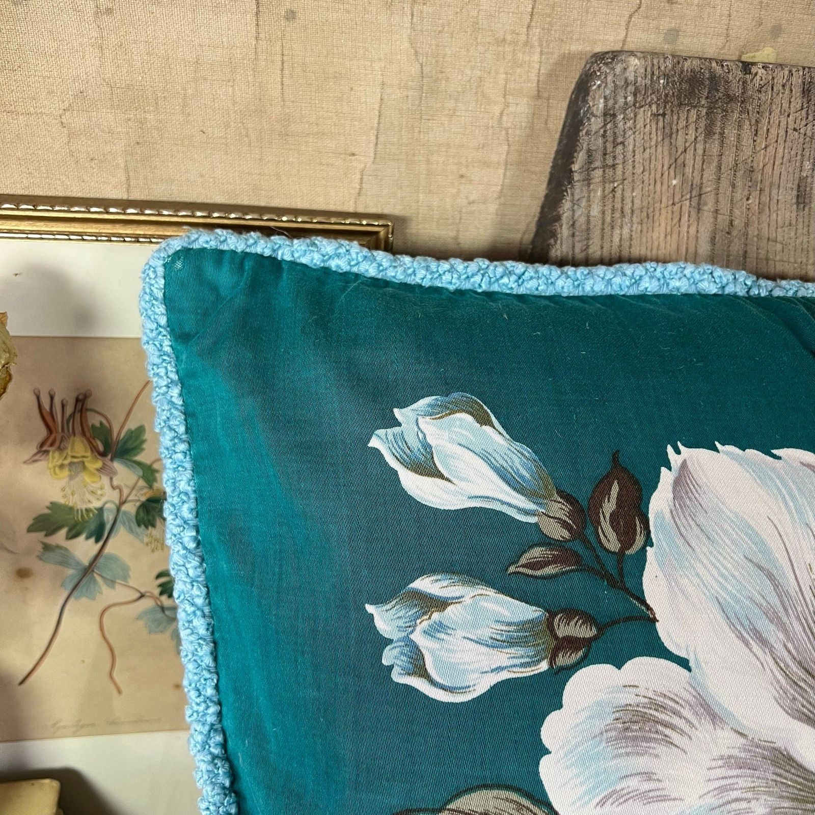 Set Of Four Stunning Mid Century Floral Scatter Cushions  Electric Blue Teal photo Textiles