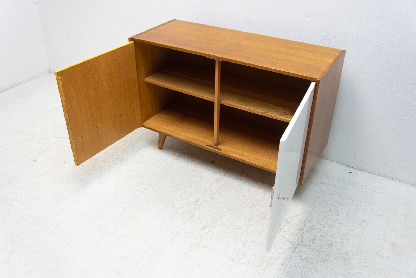 photo buy Fully Restored Mid Century Sideboard U 450 By Jiří Jiroutek, 1960´S, Czechoslovakia