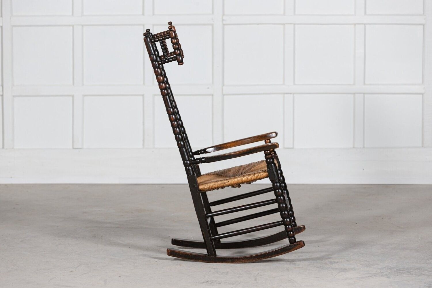 Ernest Gimson Style Ash & Elm Bobbin Turned Rocking Chair photo vinterior