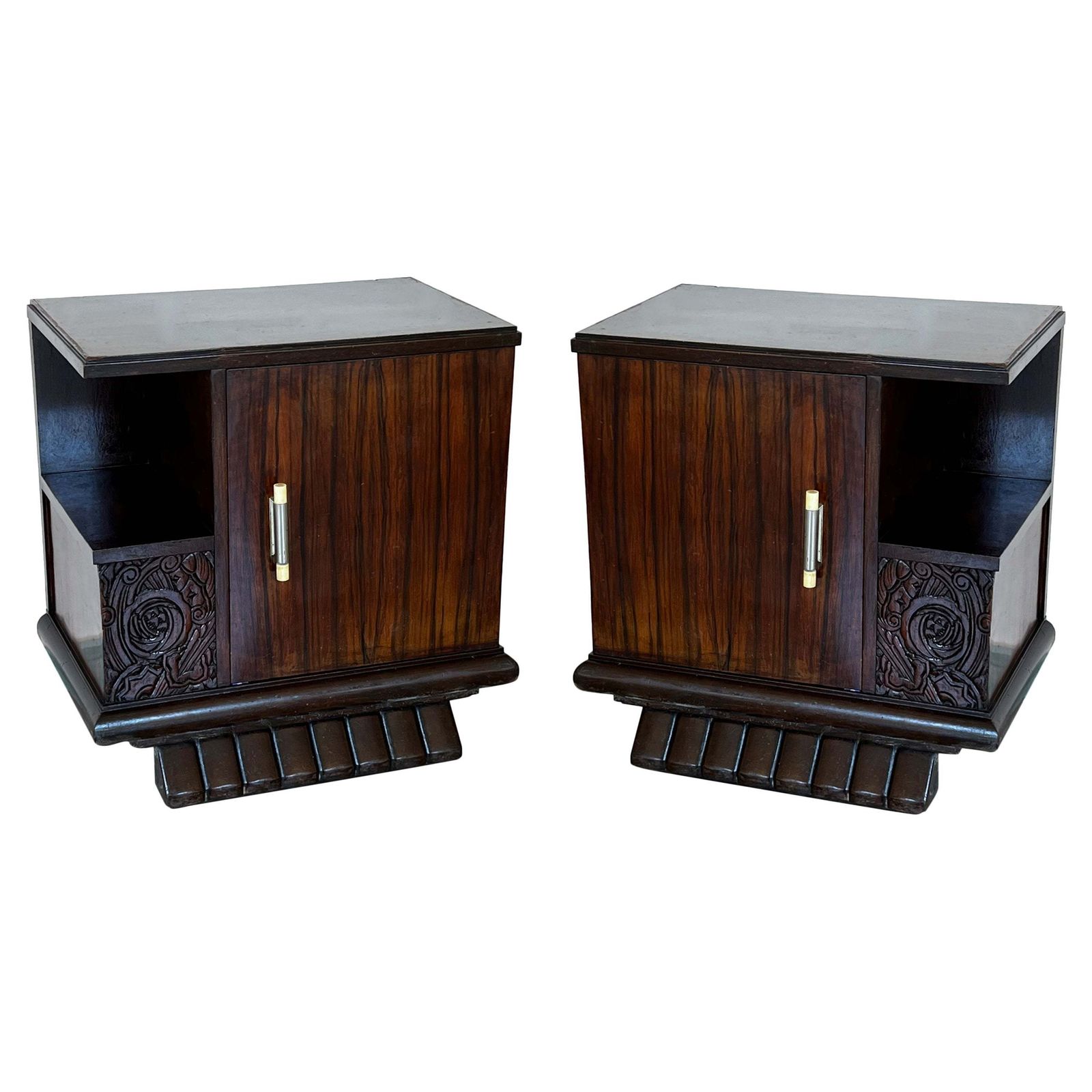 Paire de petites commodes Art déco ou tables de chevet à base ébénisée