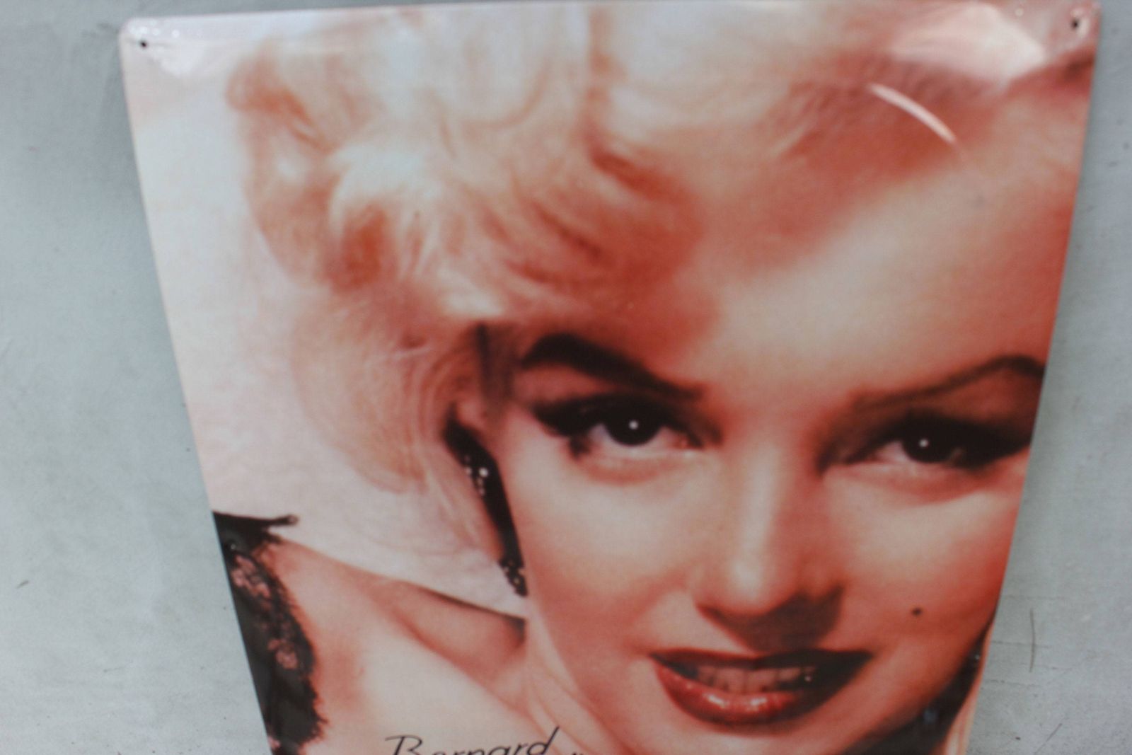 Marilyn Monroe Tin Panel, Bernard Of Hollywood “Marilyn Face” Metal Sign Made In Germany Wall Hanging photo vinterior