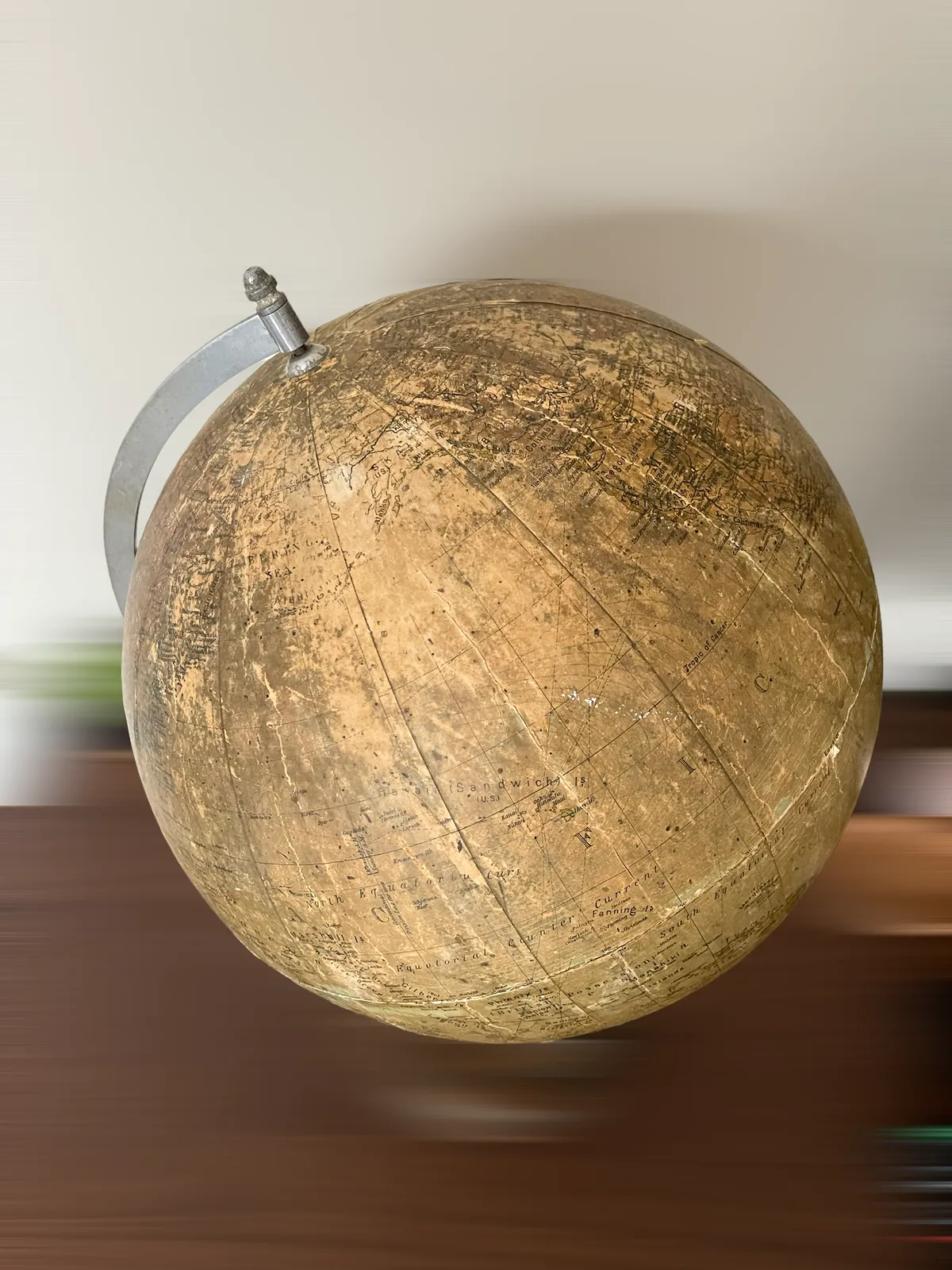 Globe Distressed. Dry Patina. photo 149.0