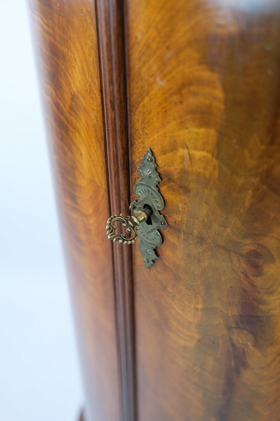 photo furniture Antique Pedestal Cabinet In Mahogany With Carvings From 1840s
