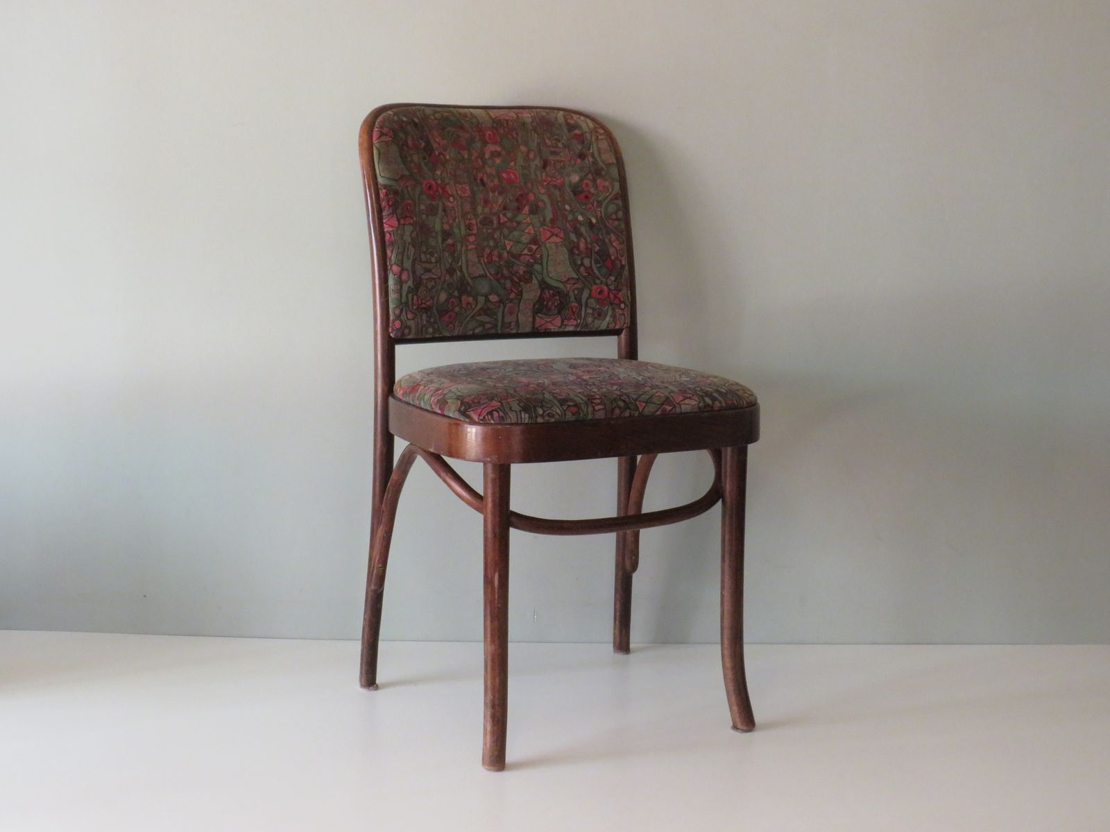 Furniture 4 Thonet Chairs, Model Prague No. 811, First Half Of The 20th Century photo