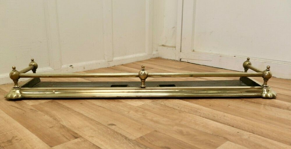 Large Elegant Victorian Brass Fender