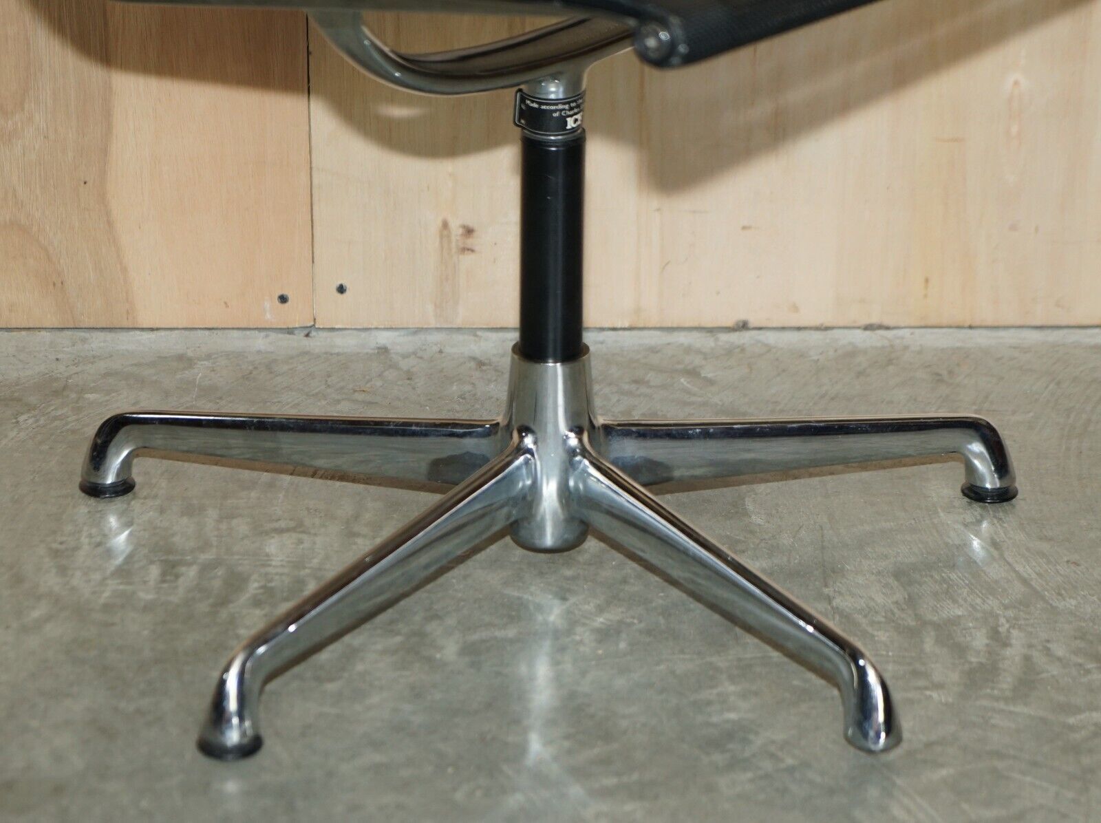 photo furniture 1 Of 3 Vintage Vitra Icf Eames  Hopsak Swivel Office Armchairs