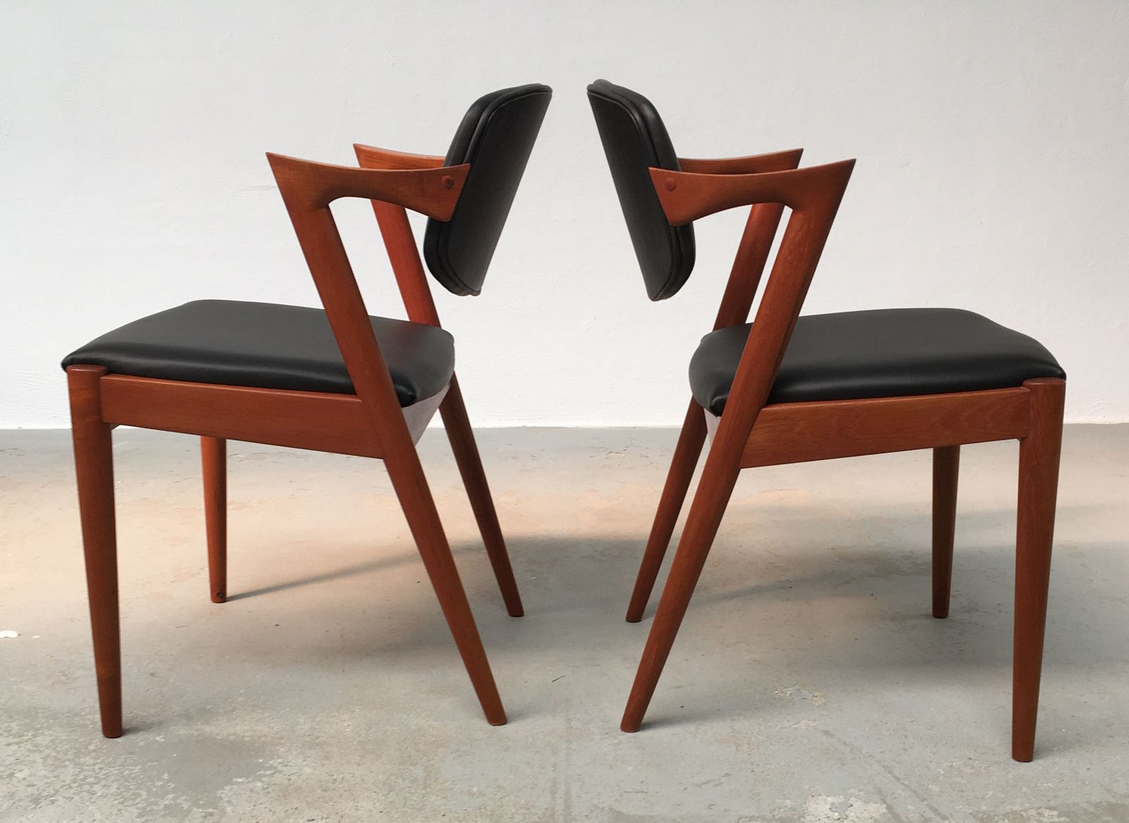 photo vinterior Kai Kristiansen Six Fully Restored Teak Dining Chairs Inc. Custom Reupholstry