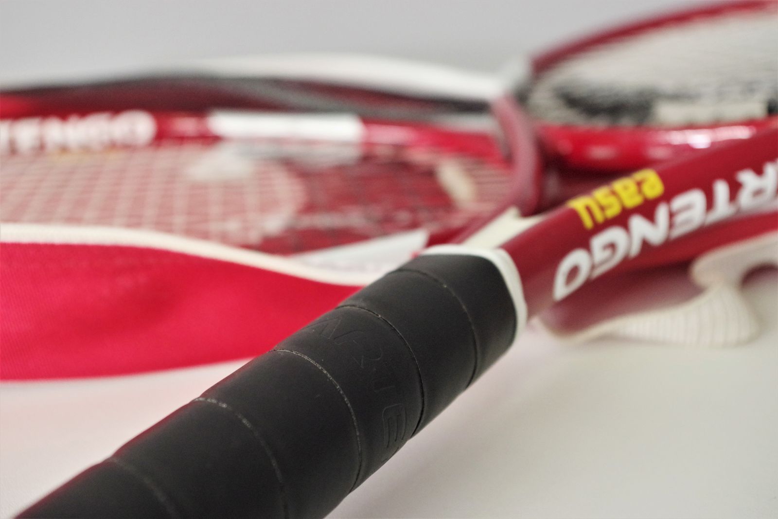 Artengo Carbon Tennis Rackets photo vinterior