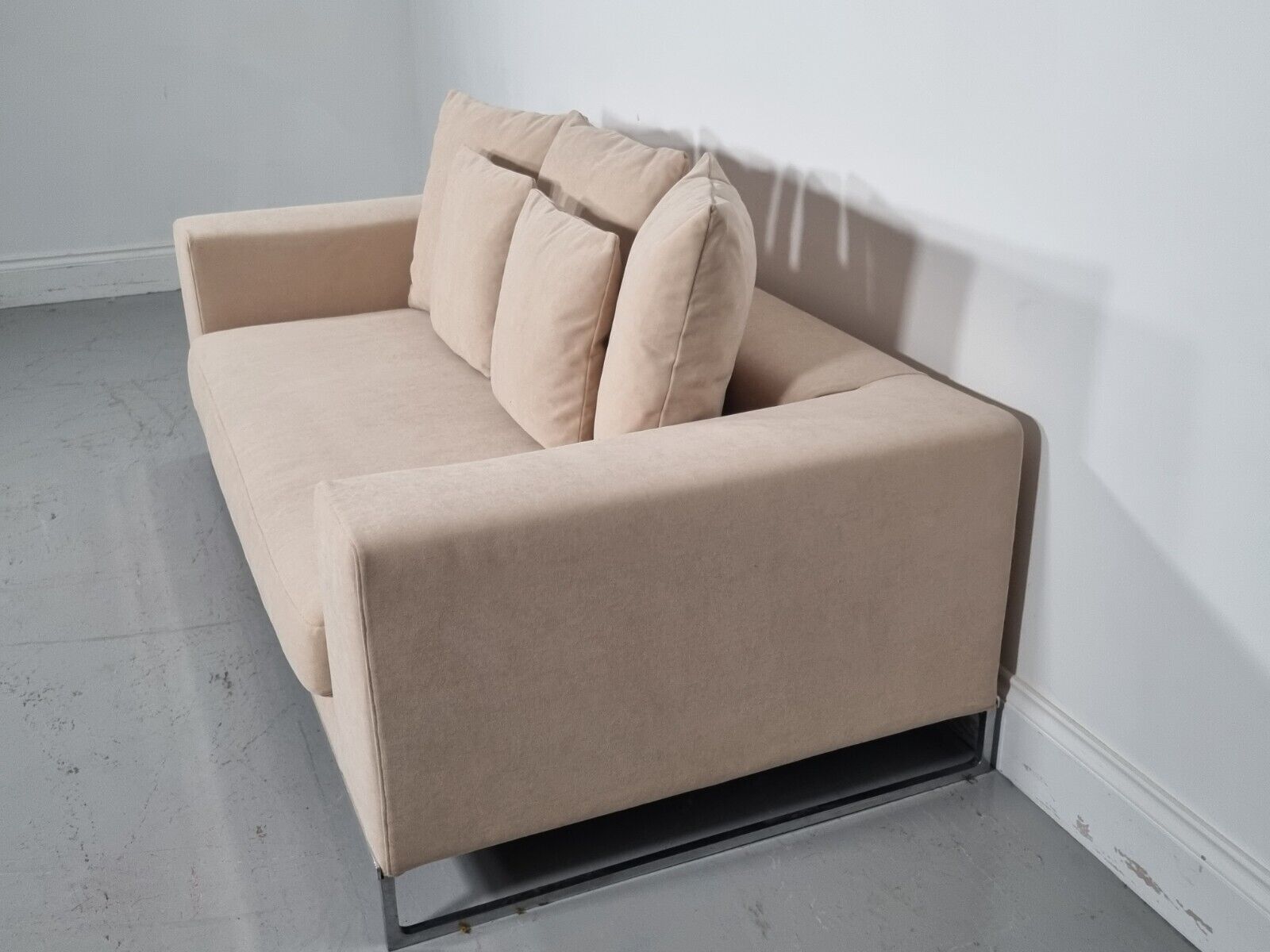 Bb Italia Dadone Sofa In Cream Chenille Fabric In Immaculate Condition photo 2880.0