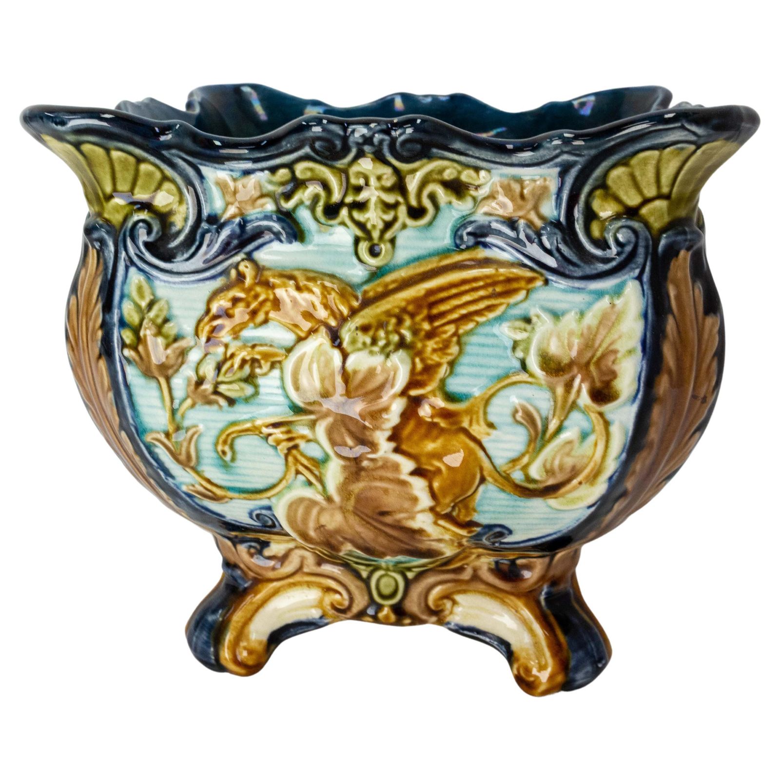 Jardinière Art Nouveau à griffons en barbotine, début du XXe siècle