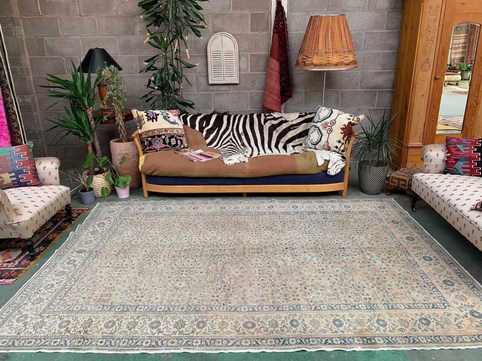 photo for sale Vintage Turkish Rug 289x193 Cm, Tribal Wool Carpet Large