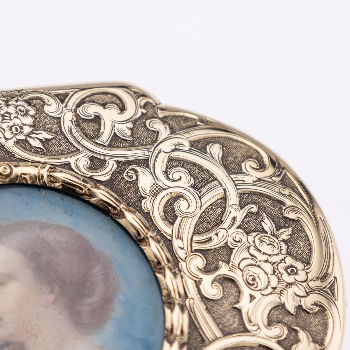photo for sale 19th Century French 18k Gold Royal Presentation Snuff Box, C.1850