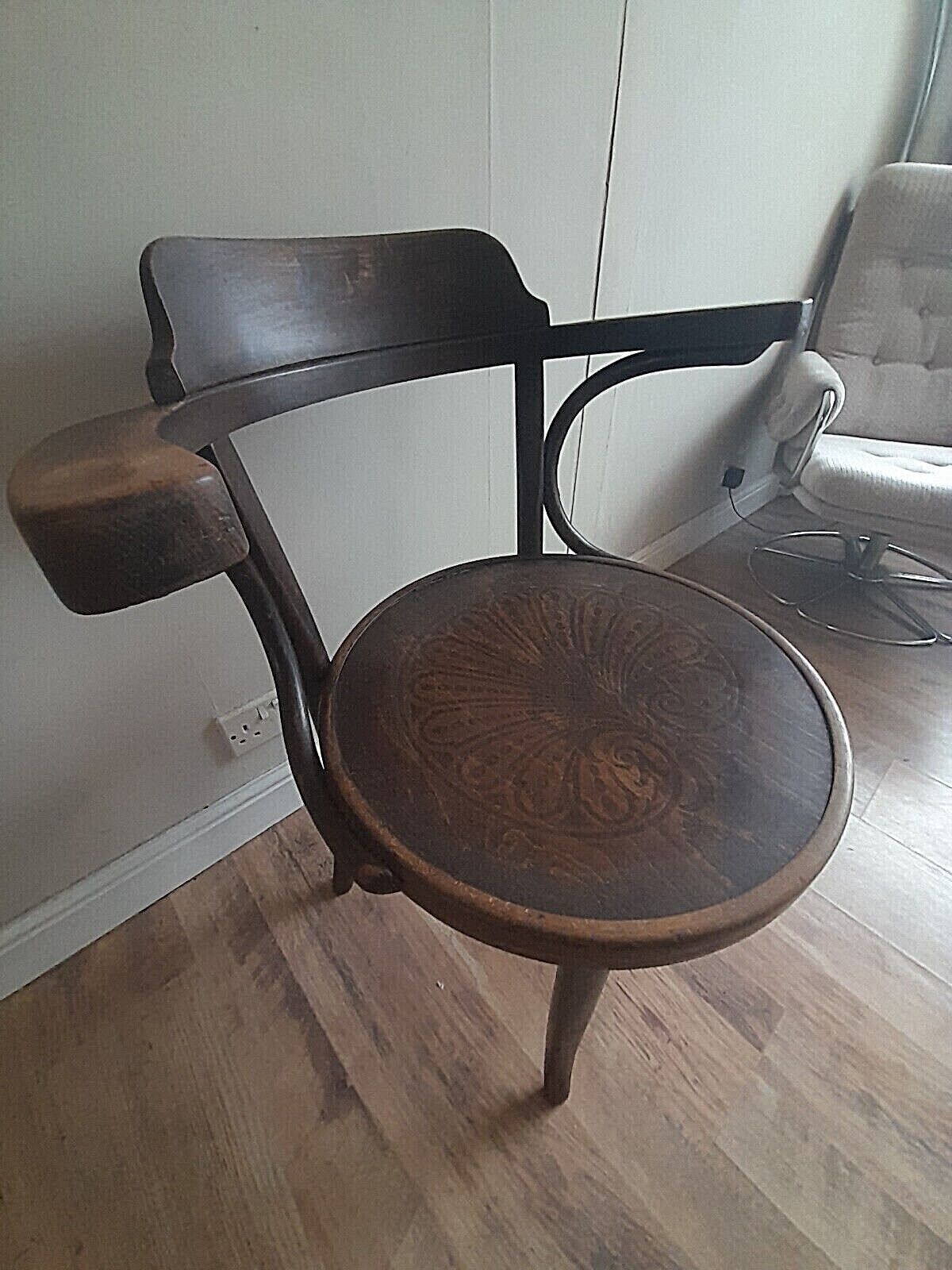 Original Mundus J&J Kohn Antique Bentwood Armchair photo for sale