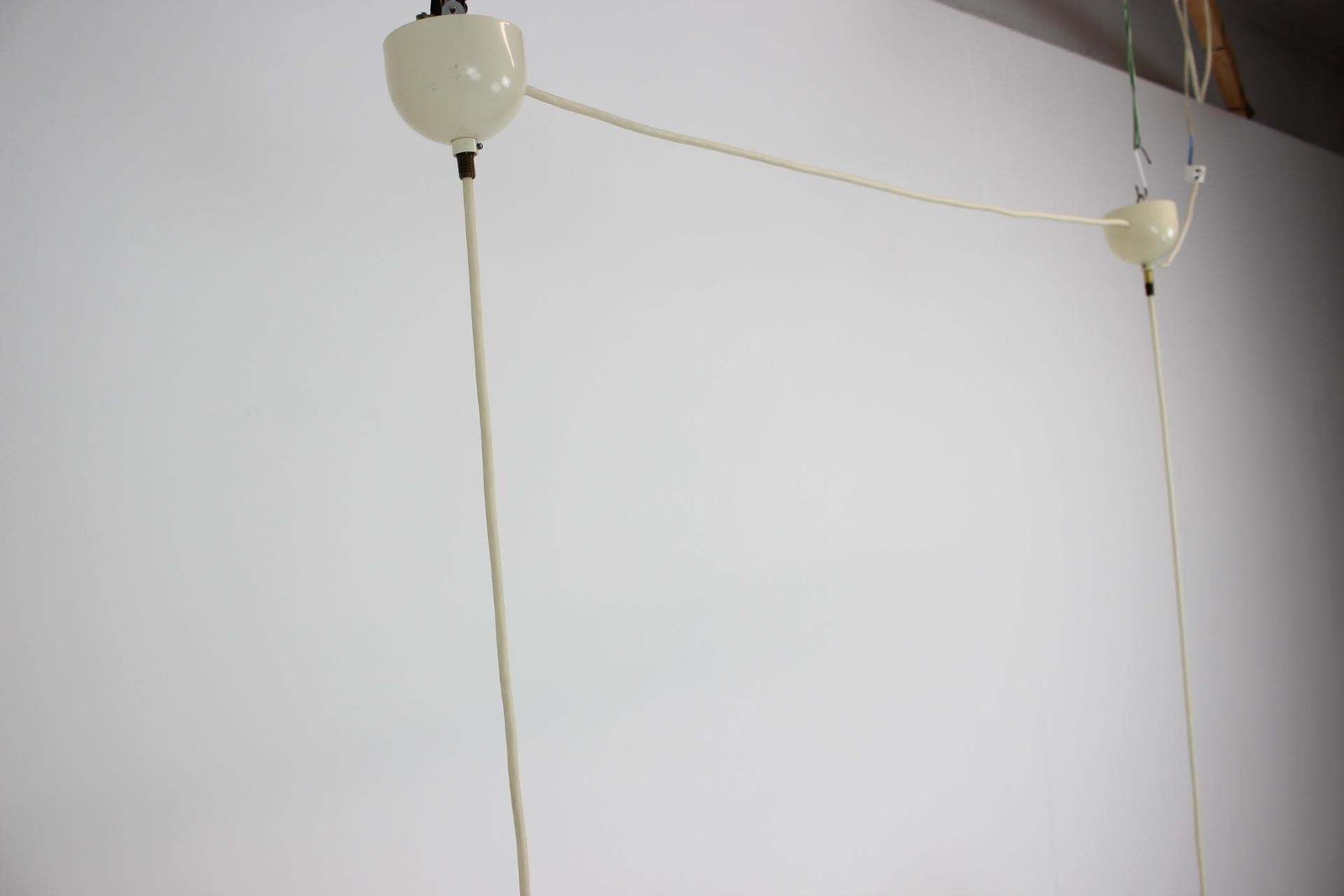photo vinterior Set Van Twee Space Age Hanglampen Van Napako, Jaren 1970