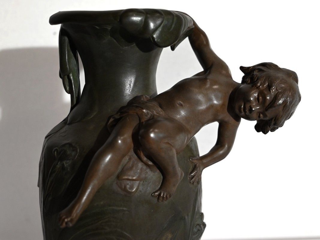 photo furniture Pair Of Spelter Vases, A. Moreau – Late 19th Century