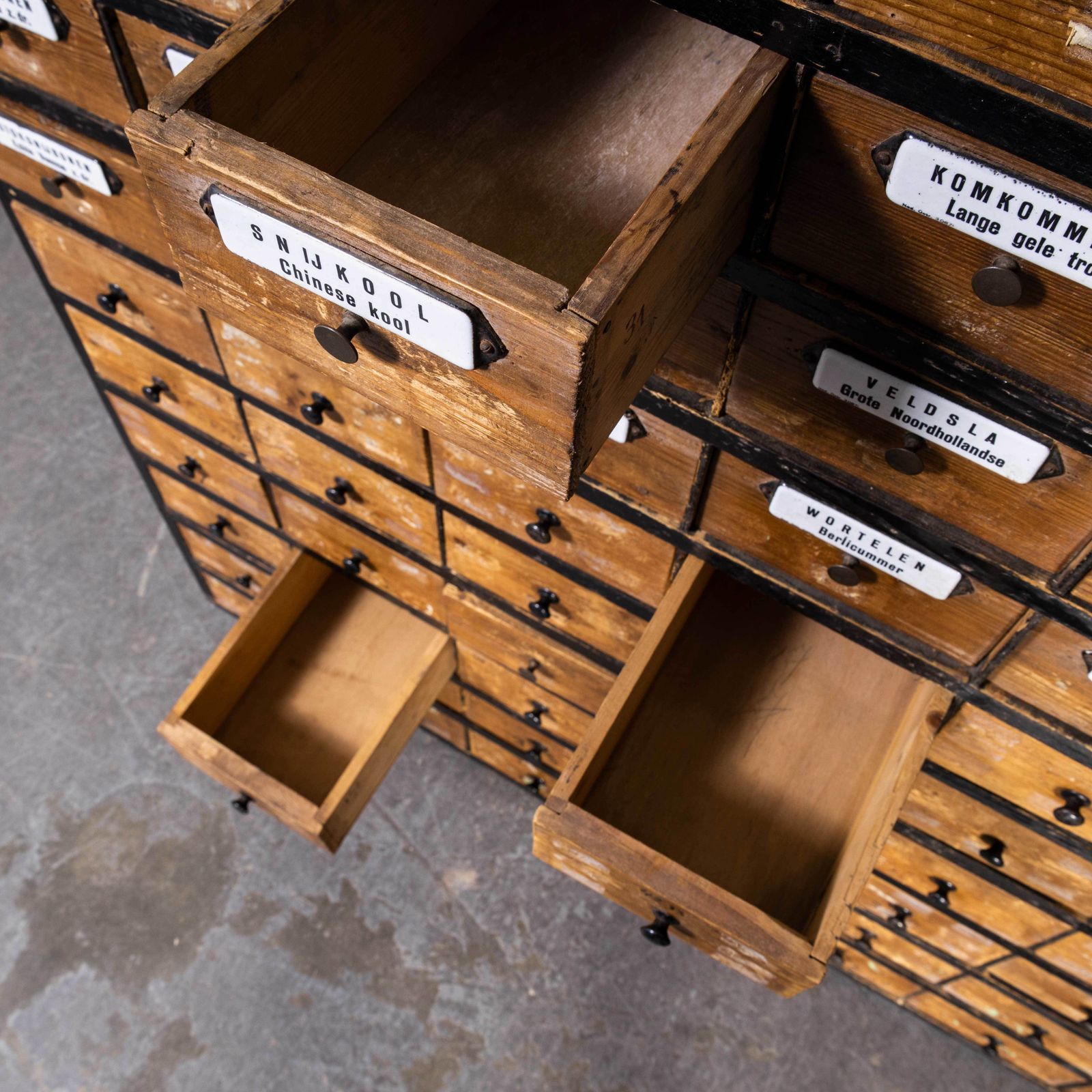 1950’s Very Large Dutch Seed Cabinet – One Hundred Drawers (1672) photo vinterior