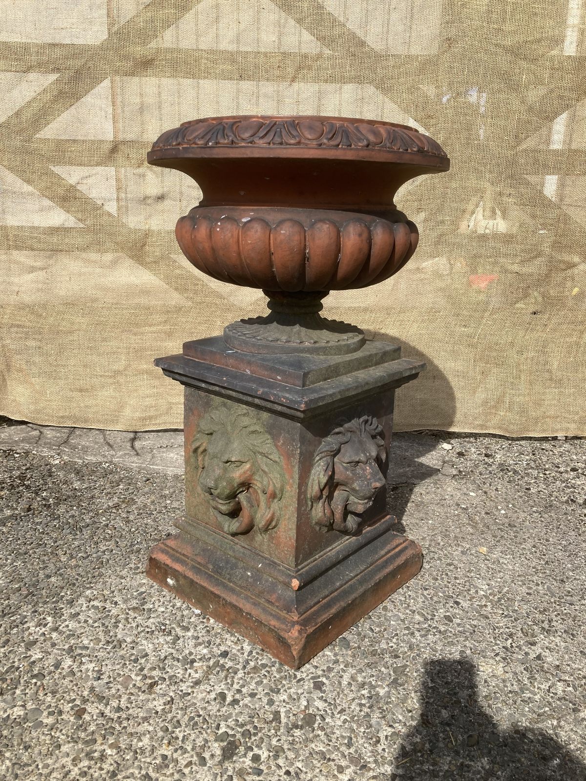photo furniture Victorian Terracota Garden Urn Plant Stand