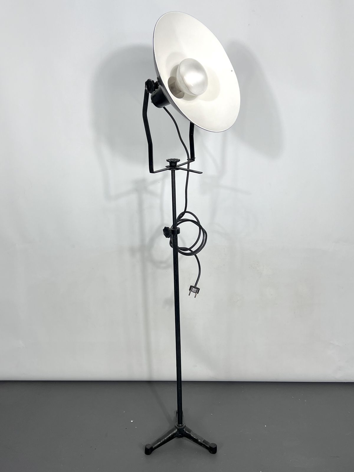 Mid Century Metal Studio Photographer Lamp. Italy 1940s photo furniture
