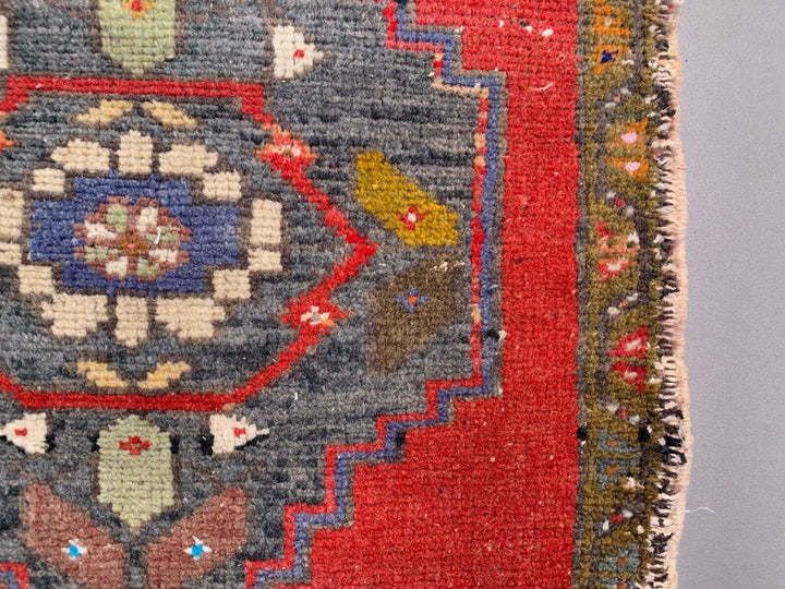 Small Vintage Turkish Rug 90x50 Cm, Short Runner, Tribal, Shabby Chic photo for sale