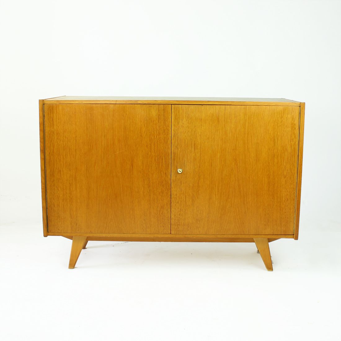 820.0 Jiri Jiroutek U 450 Type Sideboard In Oak, Interier Praha, Czechoslovakia 1960s photo