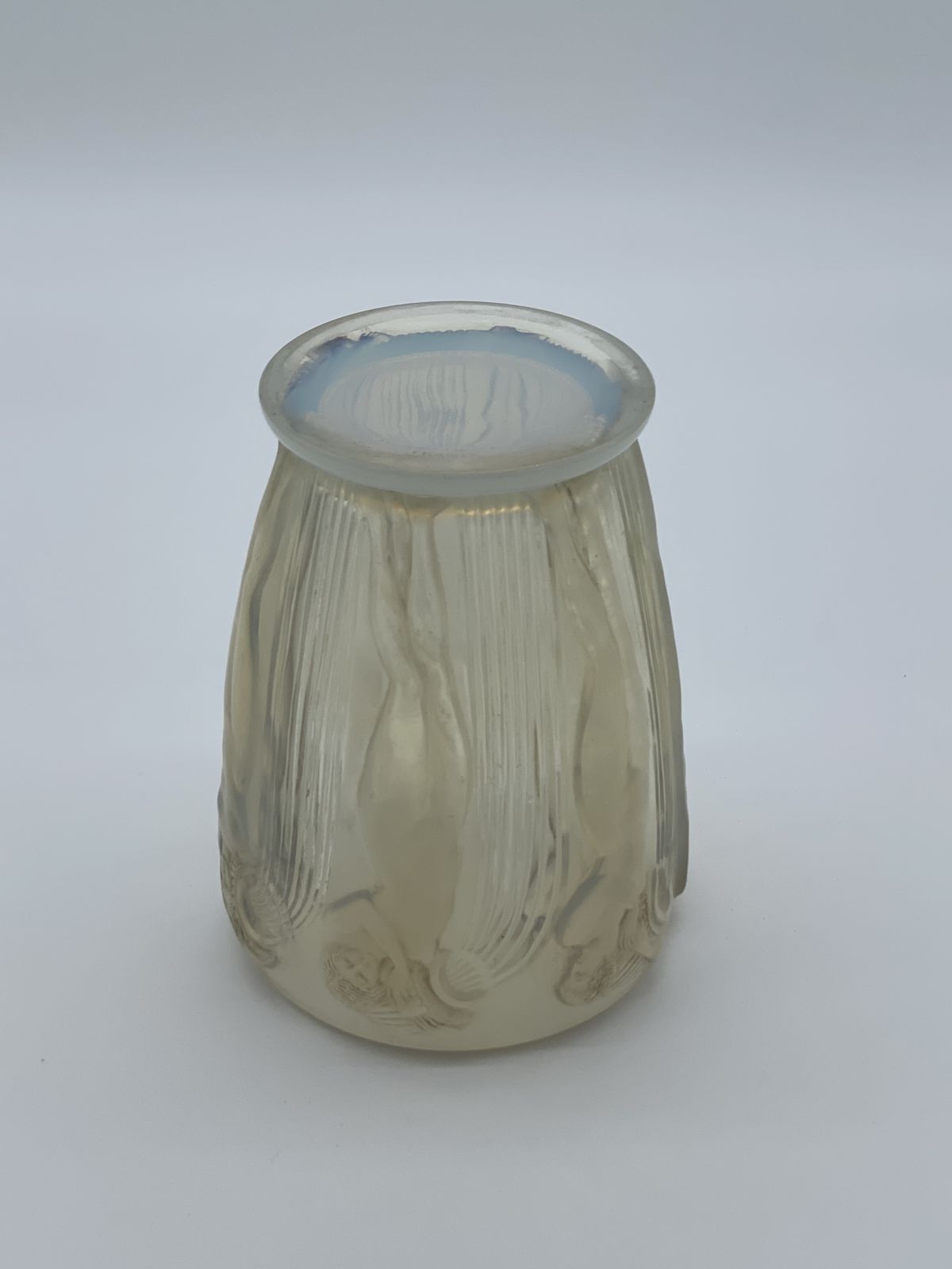 photo furniture A Danaides Vase By R.Lalique, 1920s
