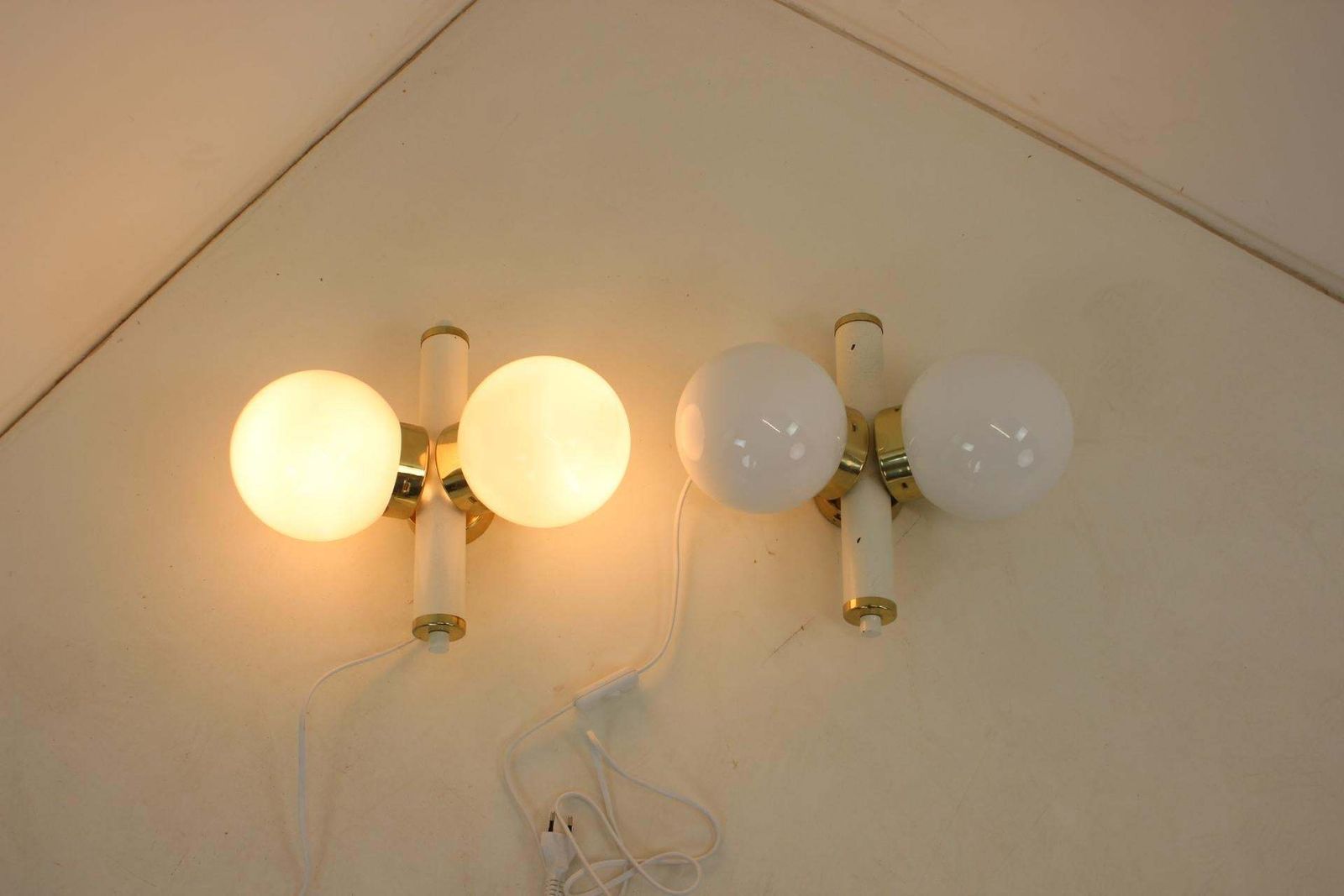 photo vinterior Mid Century Set Of 2 Wall Lamps By Instala Jilove, 1970’s