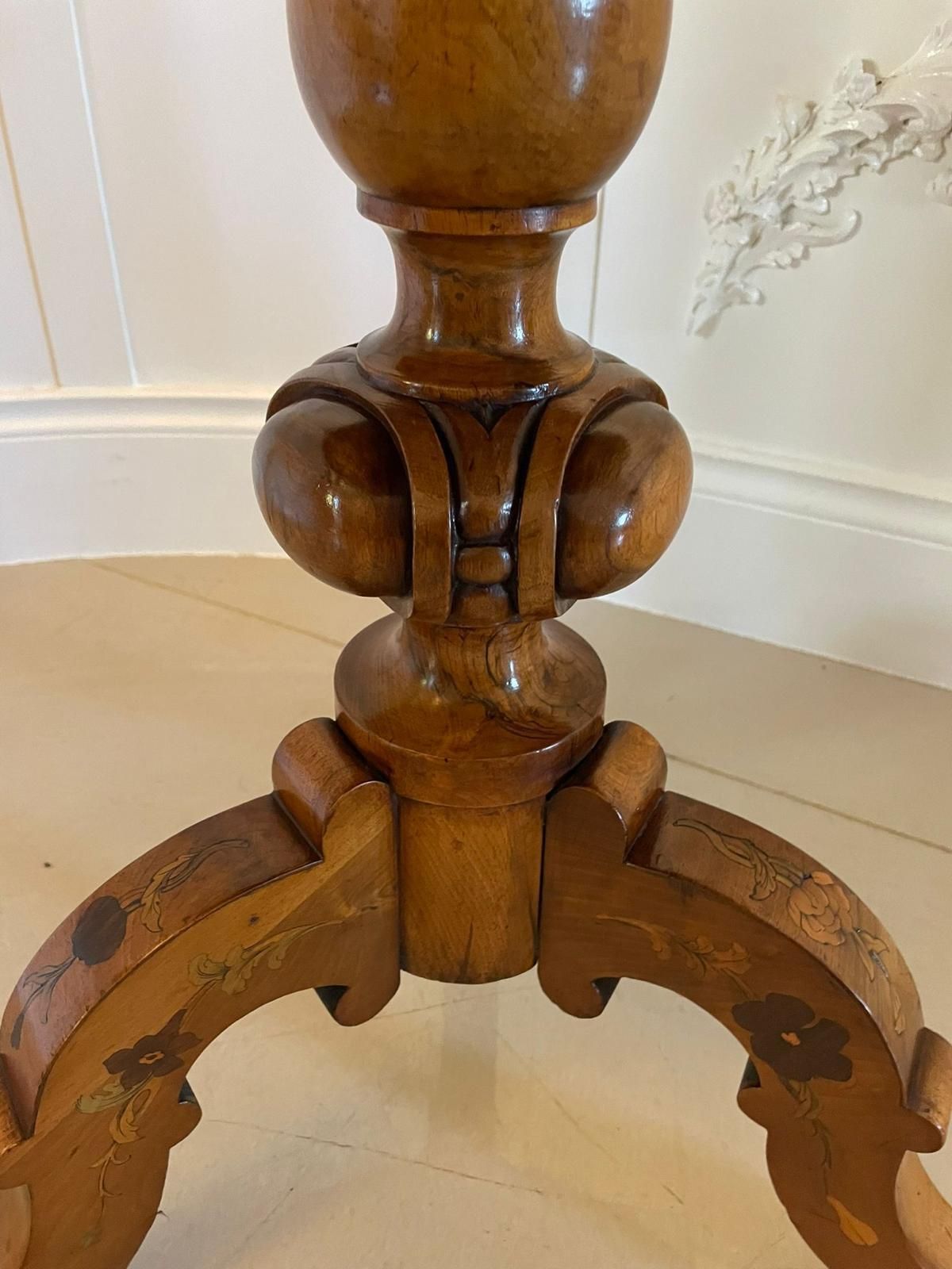 photo vinterior Outstanding Quality Large Antique Walnut Marquetry Inlaid Lamp Table