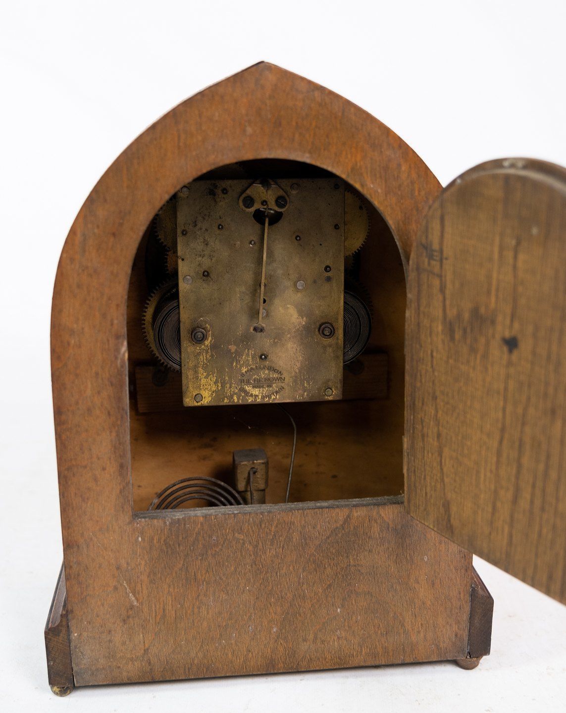 Carmine Clock, Light Mahogany, Marquetry, 1920s. photo vinterior