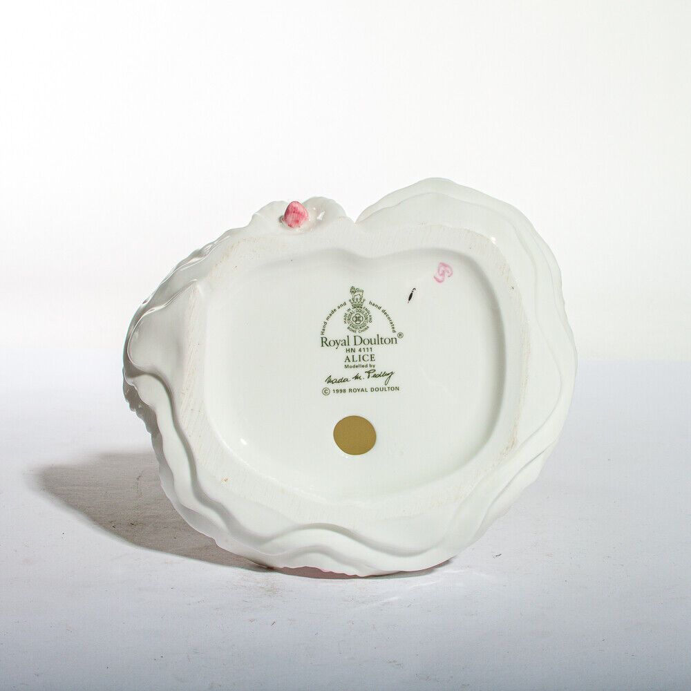 Royal Doulton Ladies Figure 'Alice'   Uk Made! photo 95.0