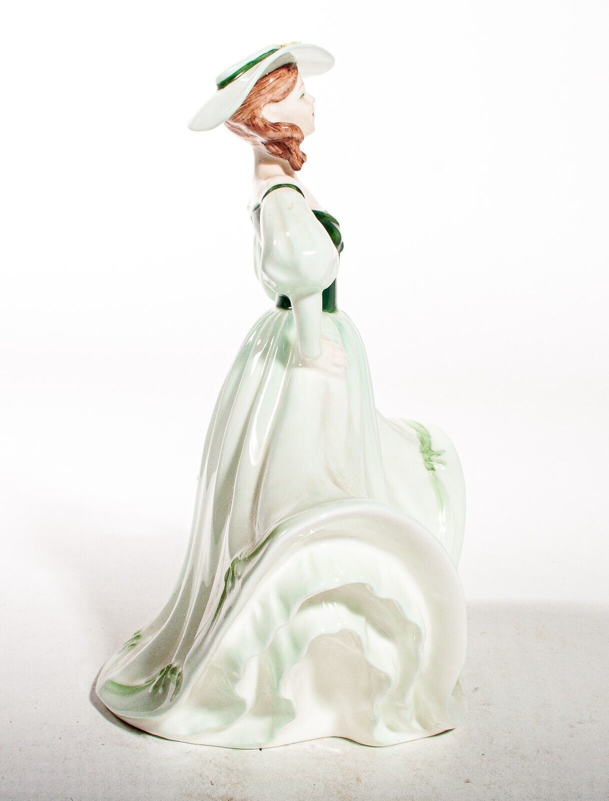 Coalport Ladies Debutante Figure Shirley Uk Made photo Home Decor