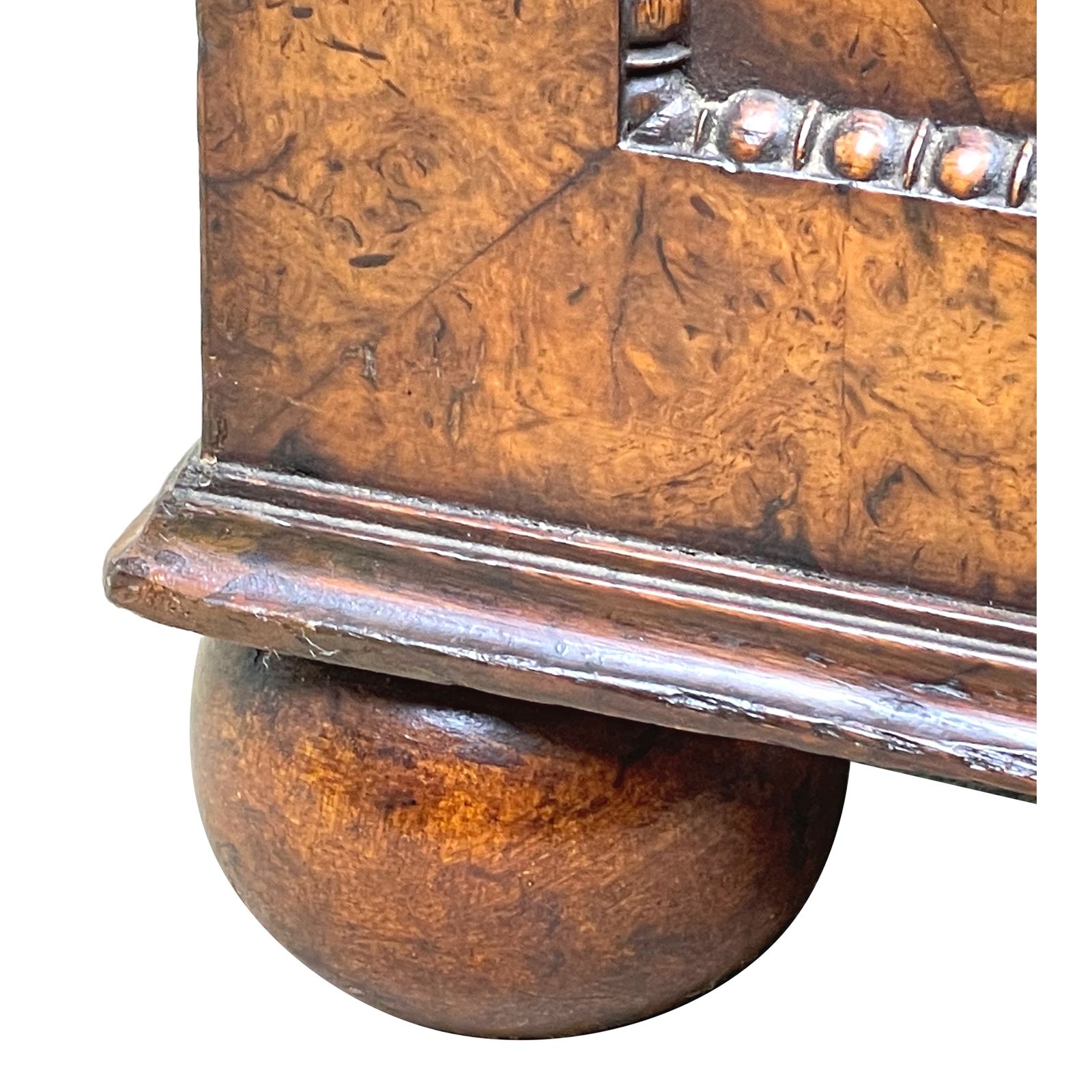 photo vinterior Regency Burr Elm Davenport Desk (England, Circa 1810)