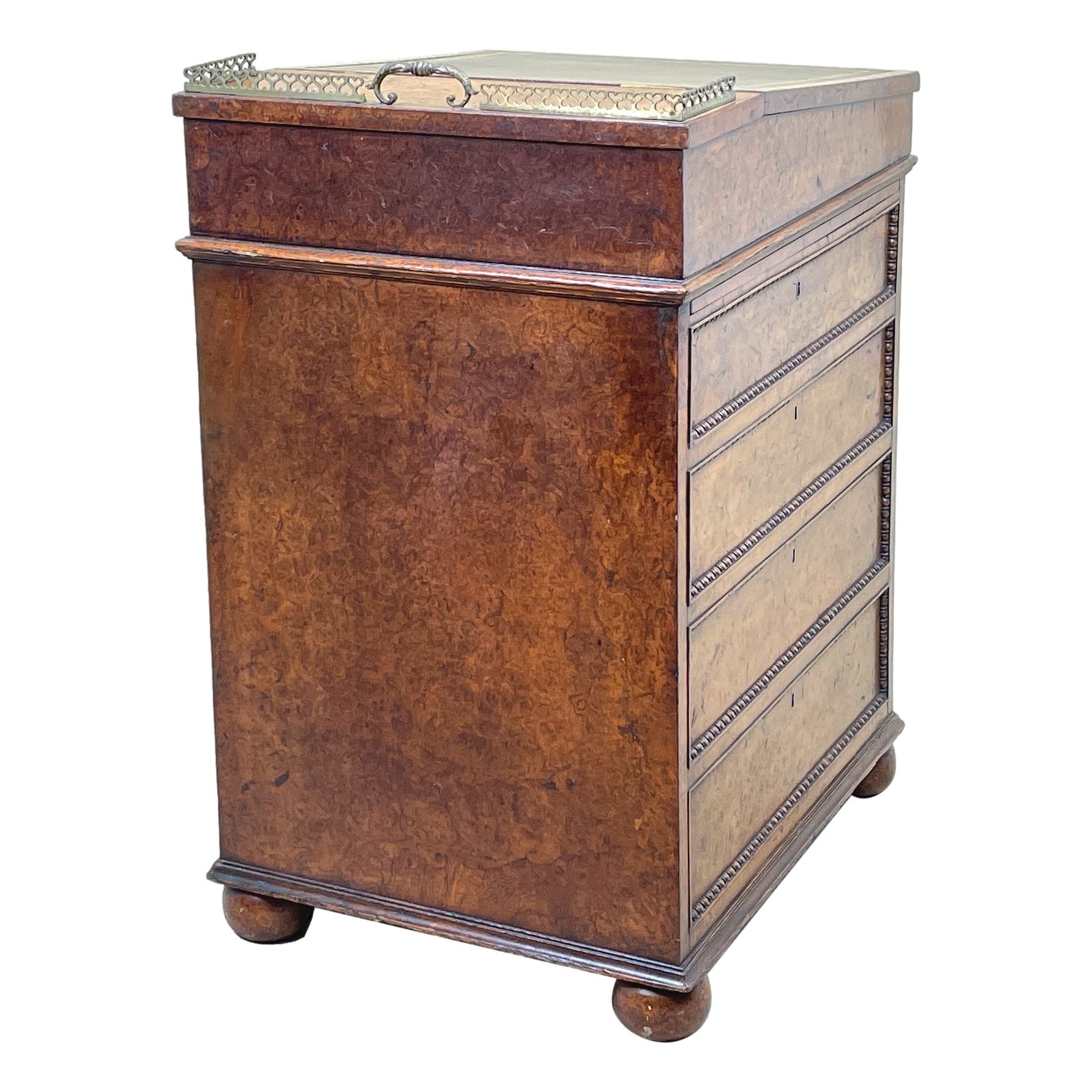 photo vintage Regency Burr Elm Davenport Desk (England, Circa 1810)