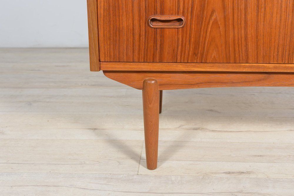 photo vinterior Mid Century Teak Dresser With Dressing Table 1960s