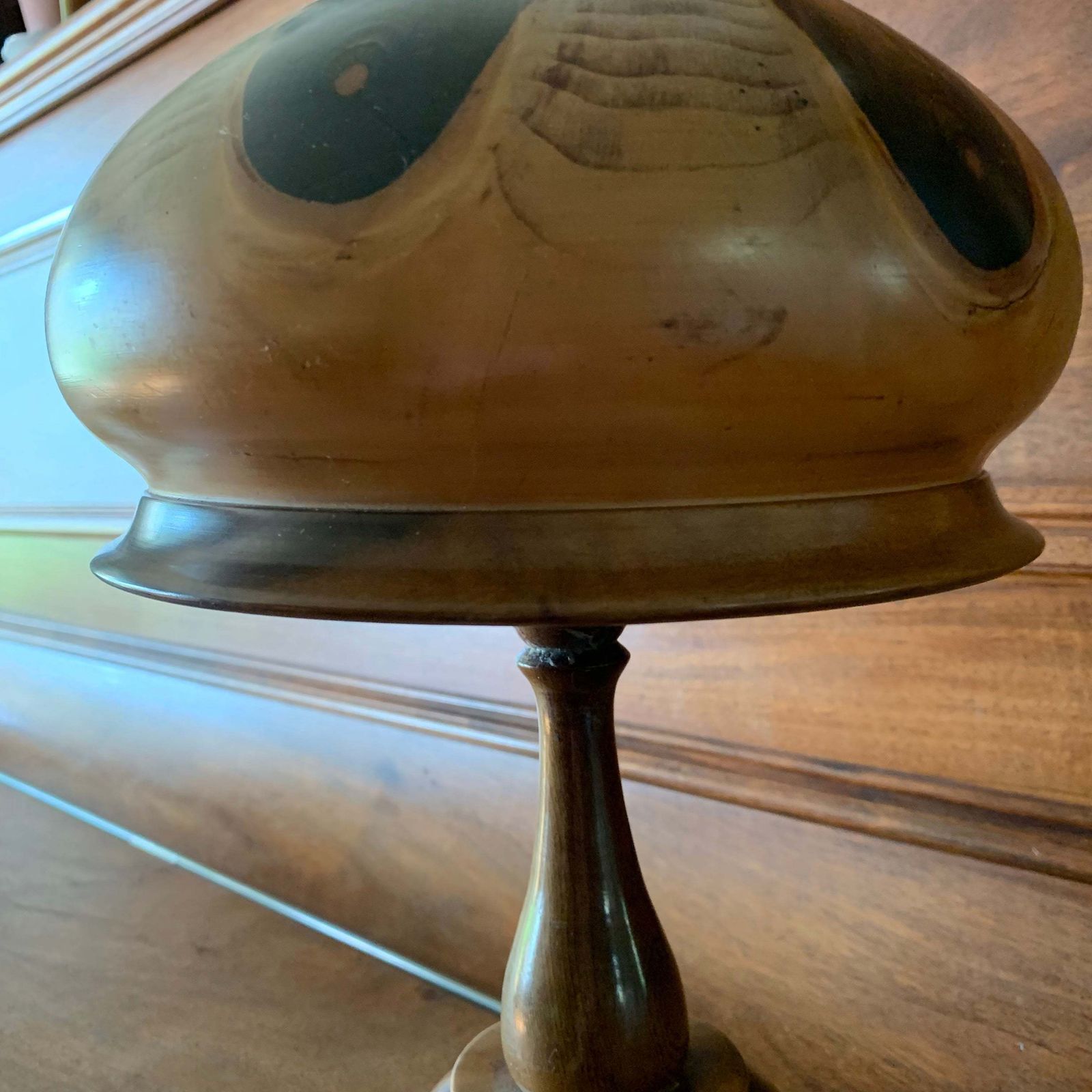photo vintage Wooden Mushroom Lamp