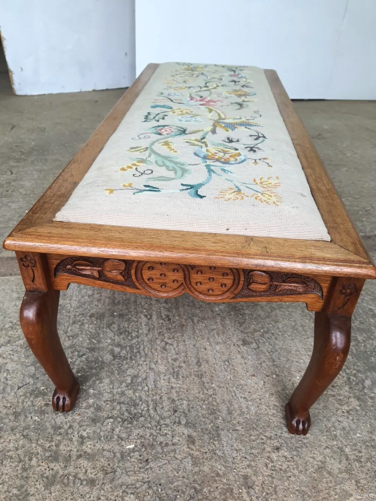 Vintage Beech Fender Double Stool Embroidered Fabric Floral Carved Cabriole Legs photo vinterior