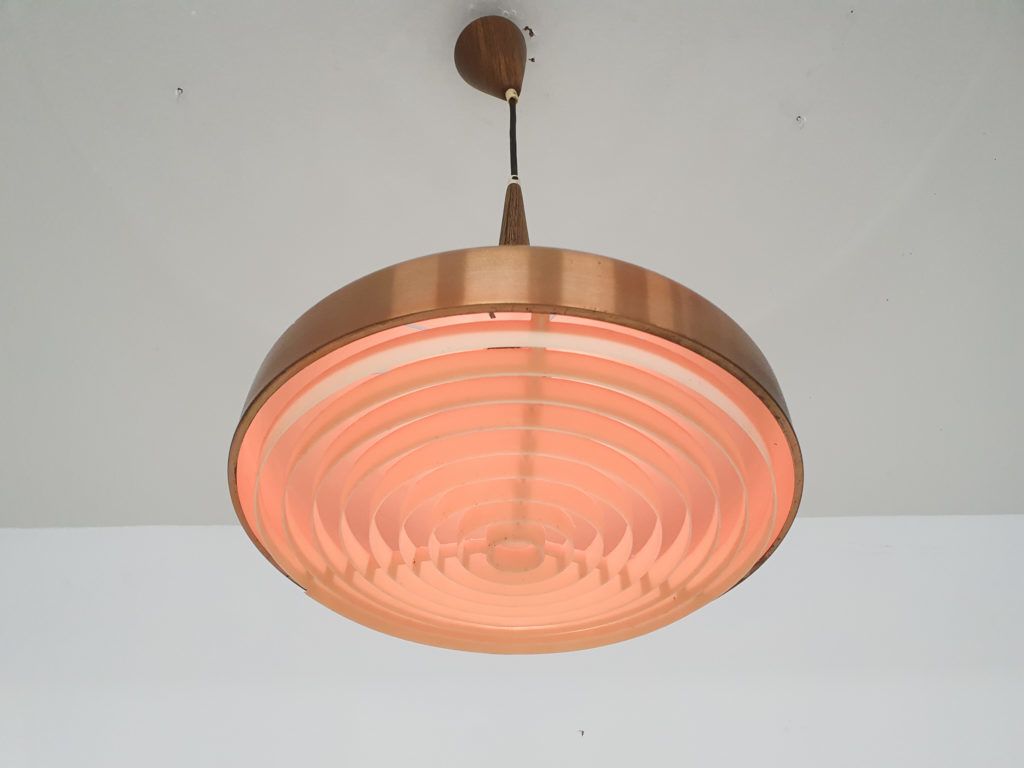 Scandinavisch Modern Koperen Hanglamp Met Houten Details, Ca. Jaren 1960 photo for sale