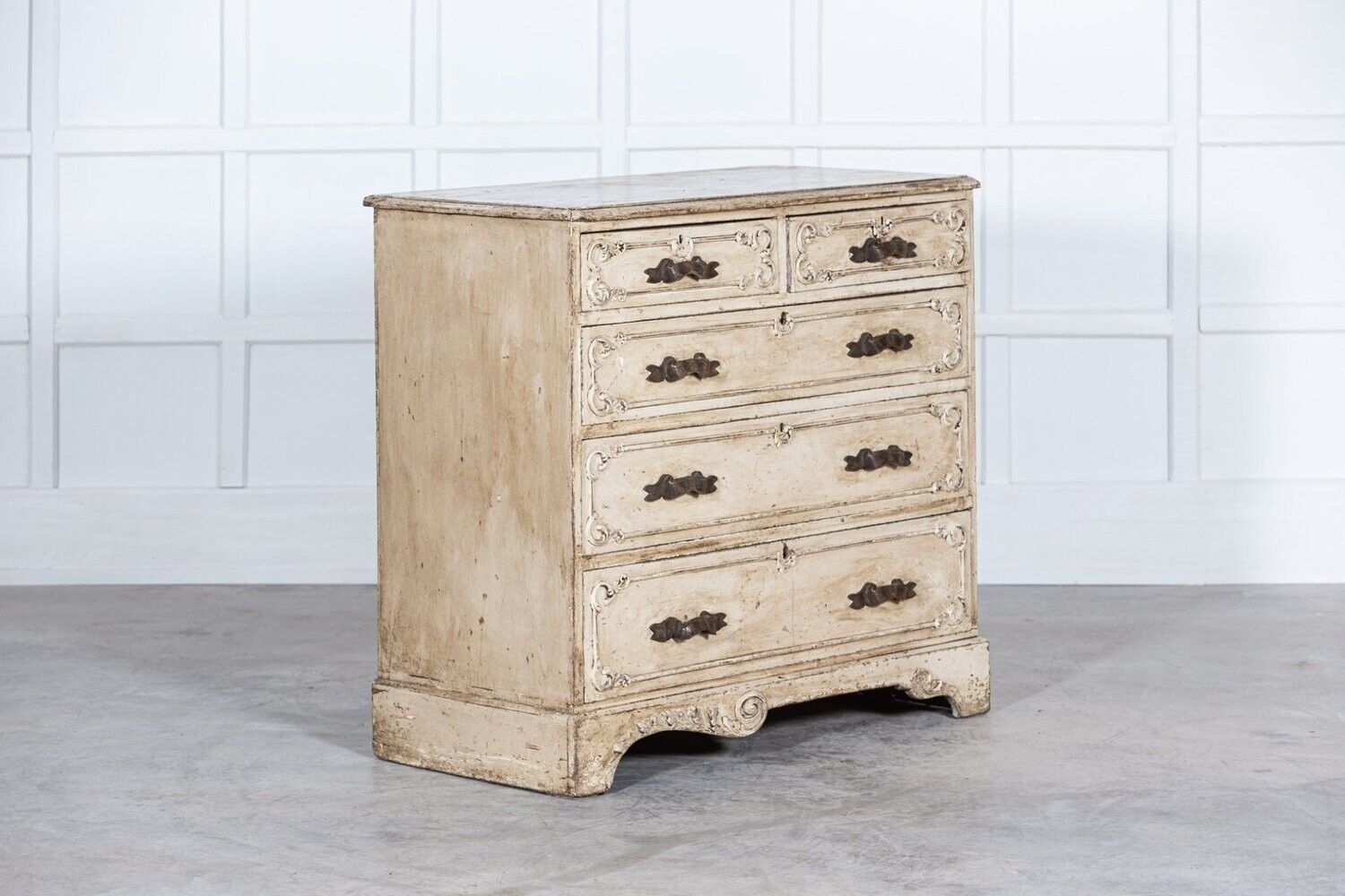 photo vinterior 19thc French Painted Graduated Chest Of Drawers