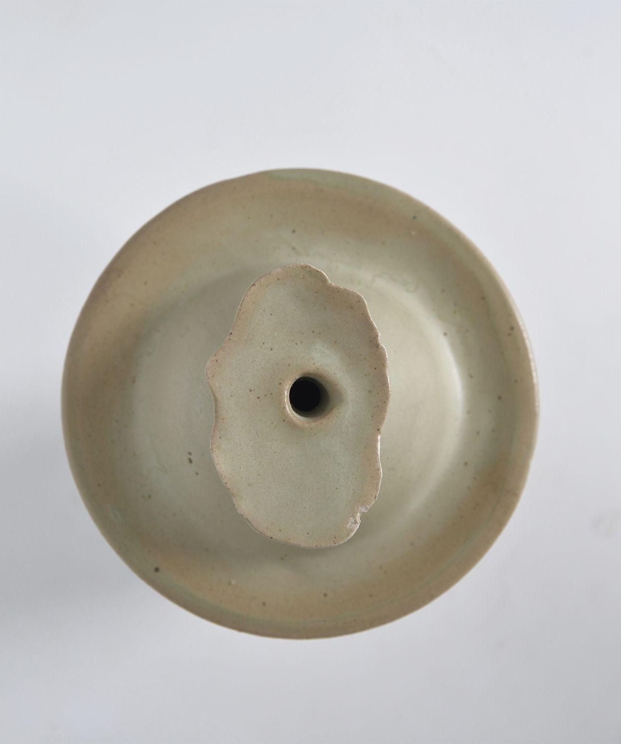photo for sale Abstract Studio Pottery Stoneware ‘Pagoda Pot’ By Alan Ashpool, England C.1970s Arts And Crafts Ceramics Midcentury
