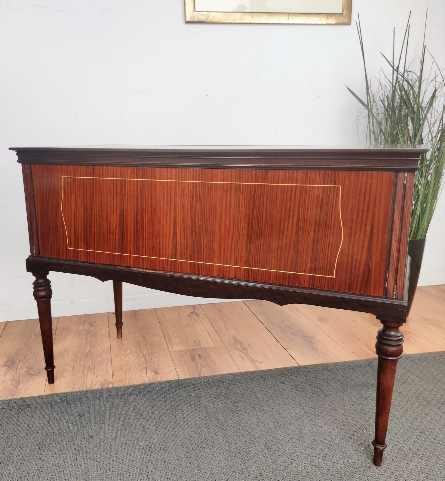 1960s Italian Art Deco Midcentury Walnut Brass Small Desk Writing Table photo for sale