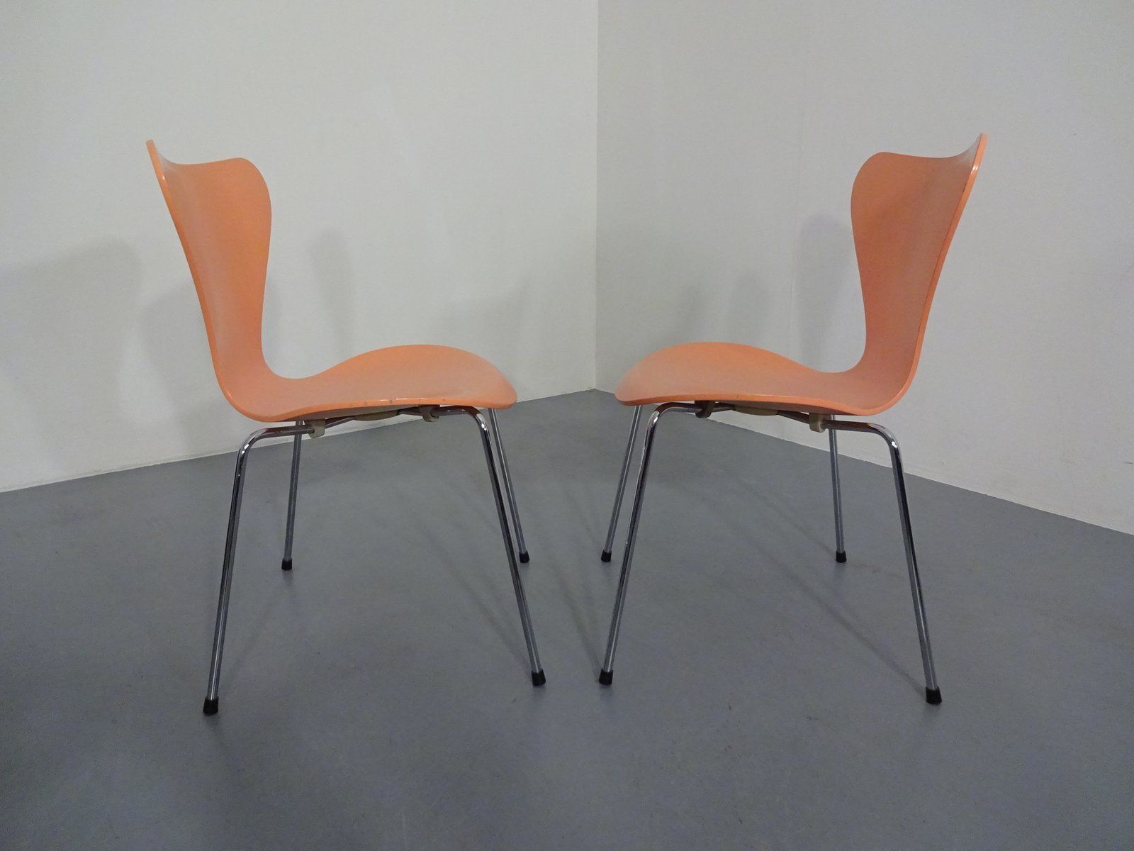 Danish 3107 Chairs By Arne Jacobsen For Fritz Hansen, 1994, Set Of 2 photo for sale