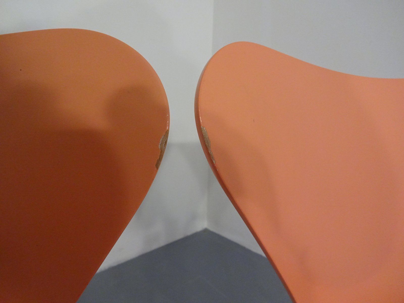 Furniture Danish 3107 Chairs By Arne Jacobsen For Fritz Hansen, 1994, Set Of 2 photo