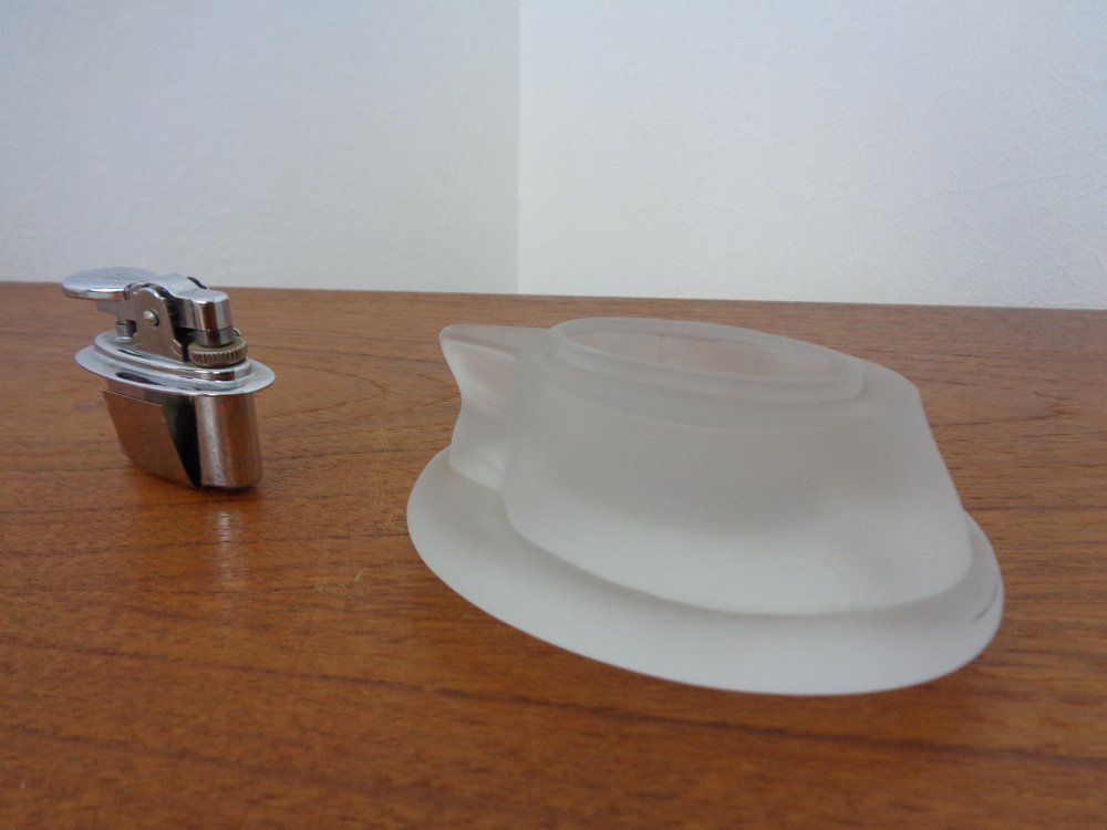 photo vintage French Horse Lighter & Ashtray In Frosted Crystal Glass, 1960s, Set Of 3